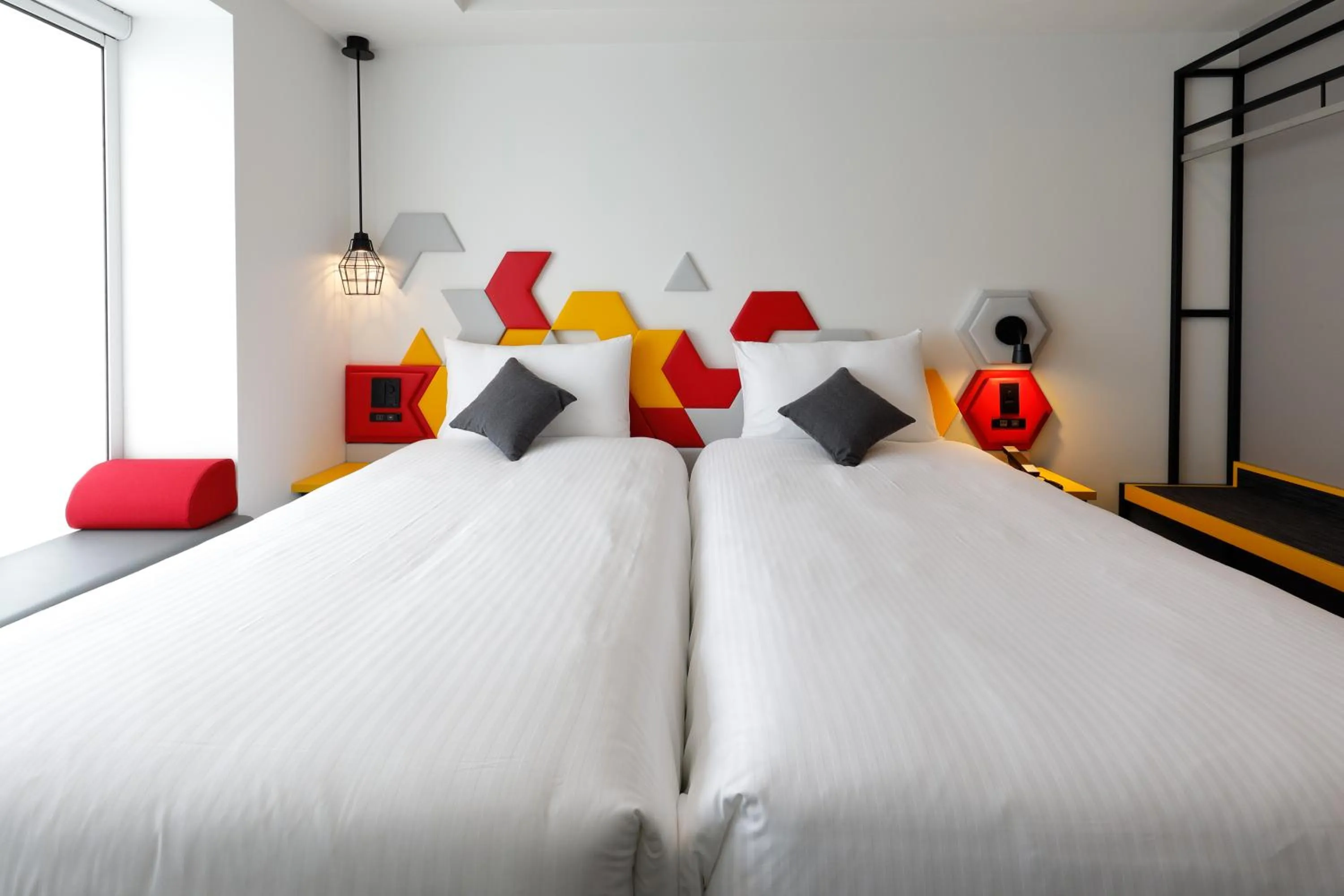 Bed in ibis Styles Tokyo Bay