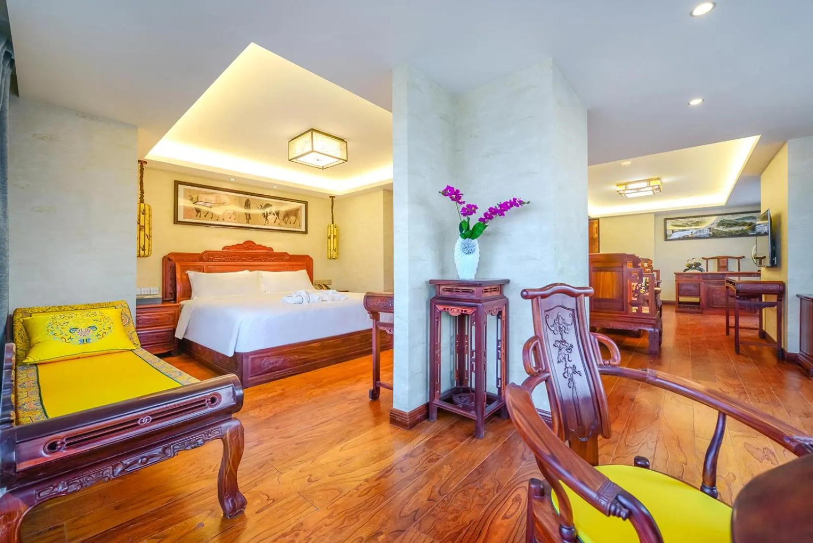 Bed in Mercure Chongqing Downtown