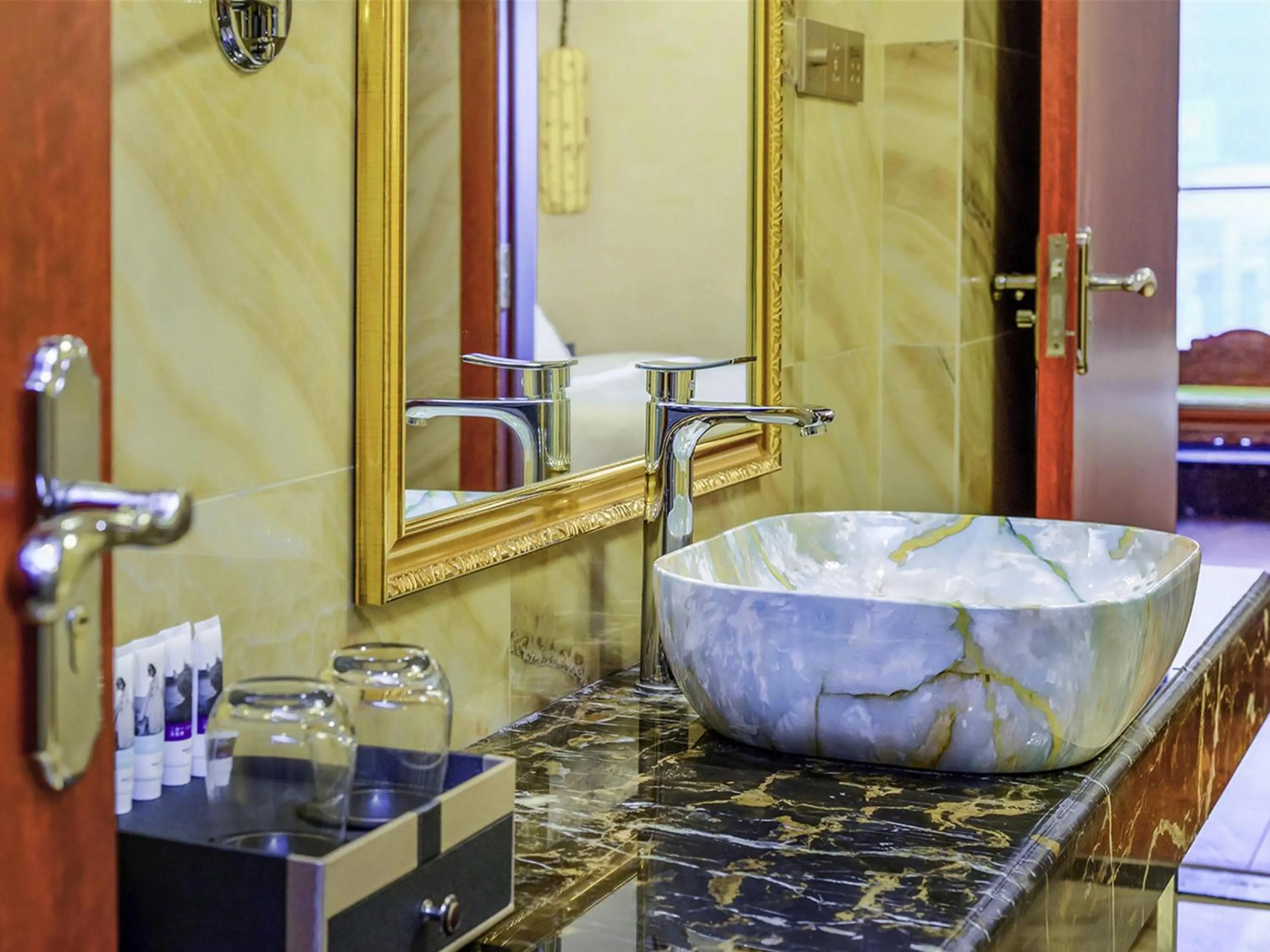 Bedroom in Mercure Chongqing Downtown