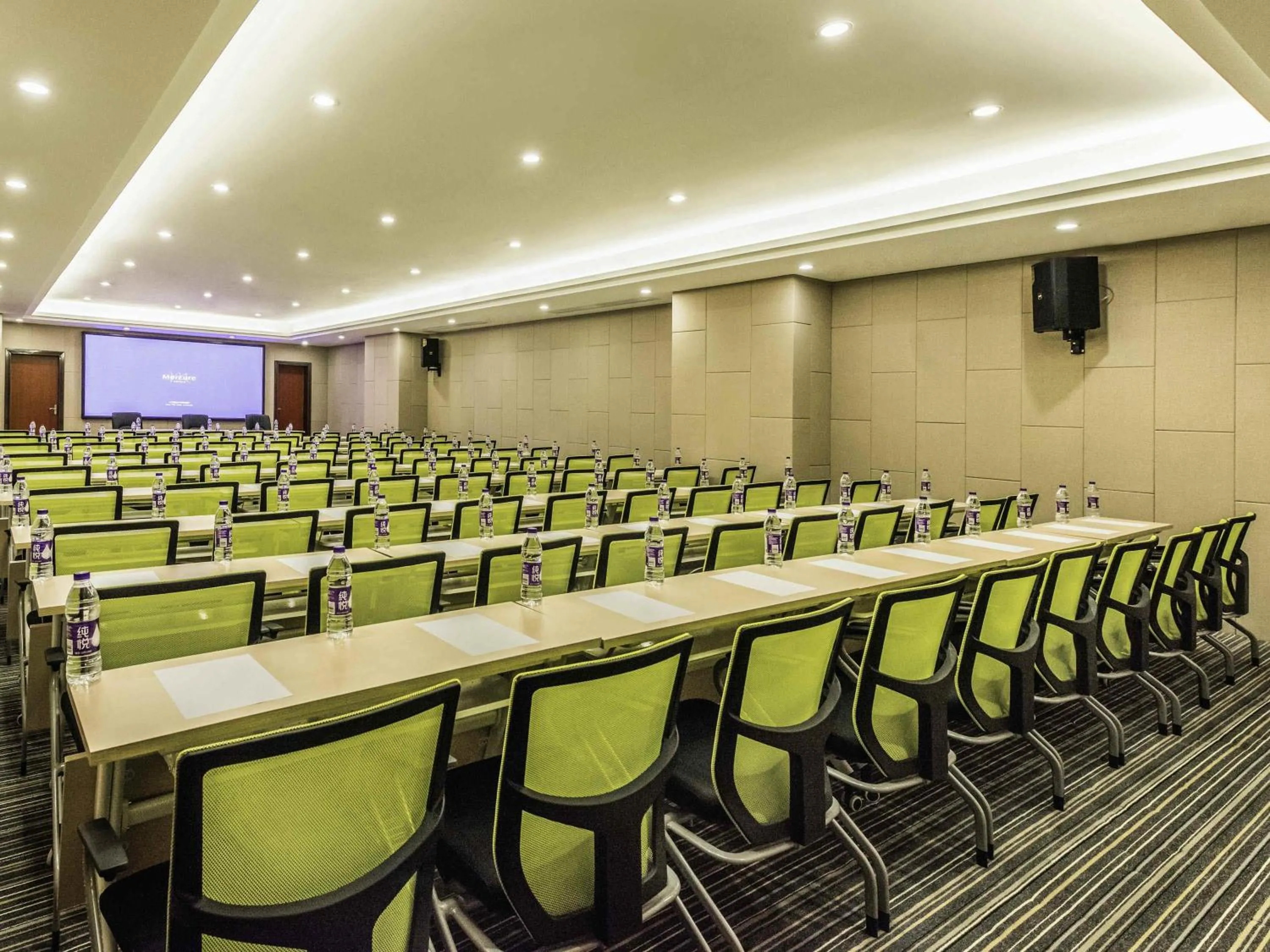 Property building in Mercure Chongqing Downtown