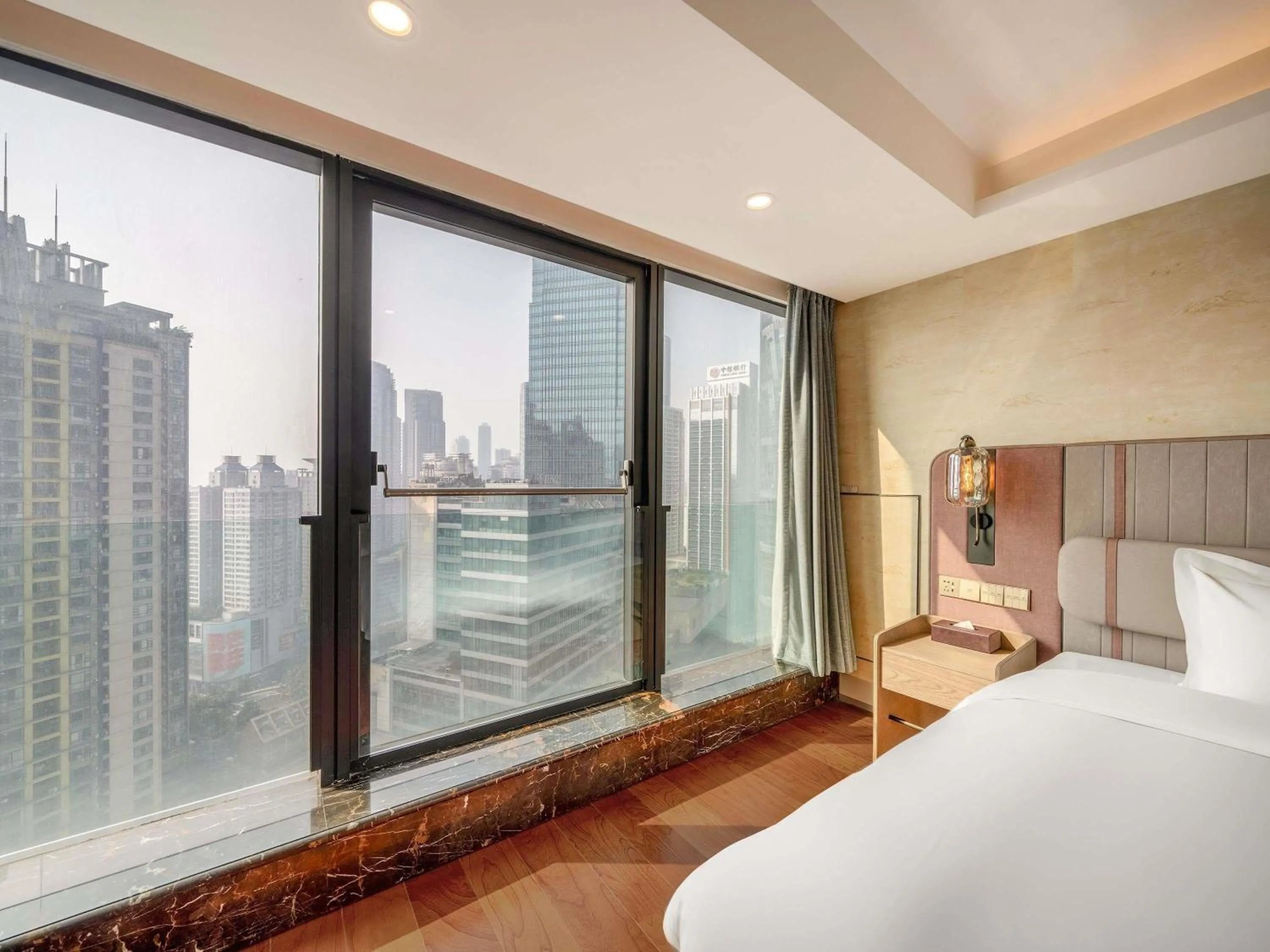 Bedroom in Mercure Chongqing Downtown