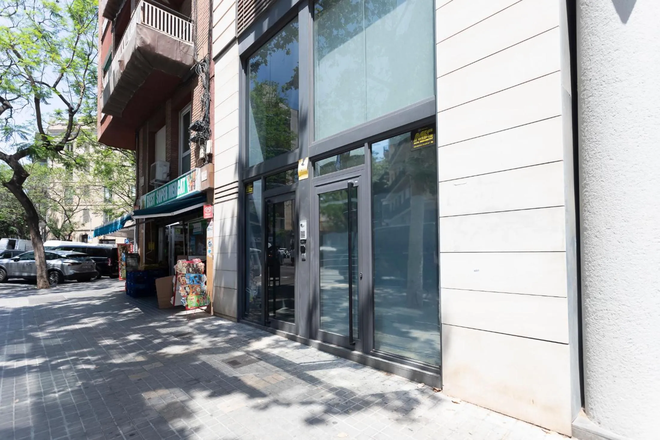 Property building in My Space Barcelona Pool City Center