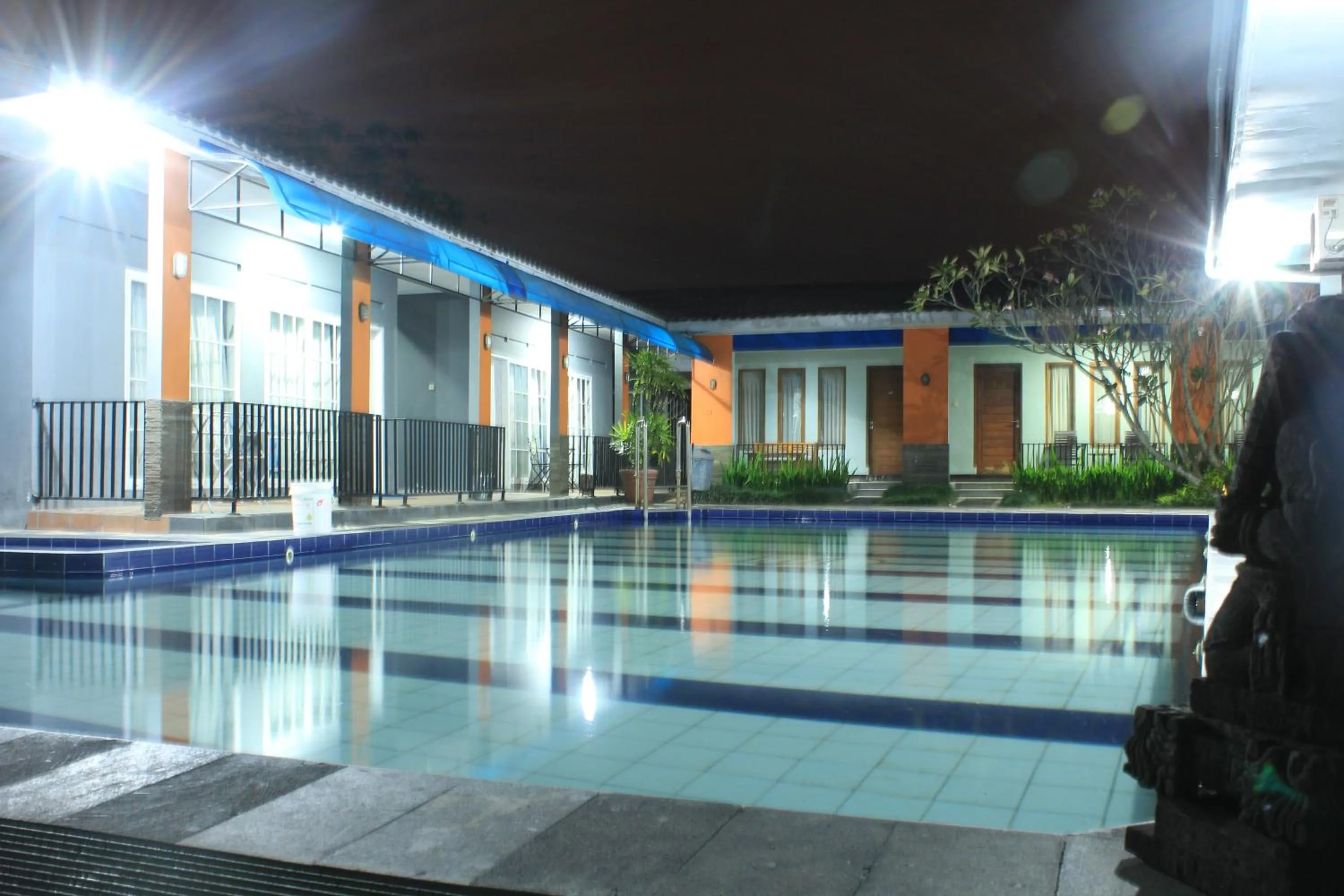 Property building in Mandalawangi Hotel Syariah