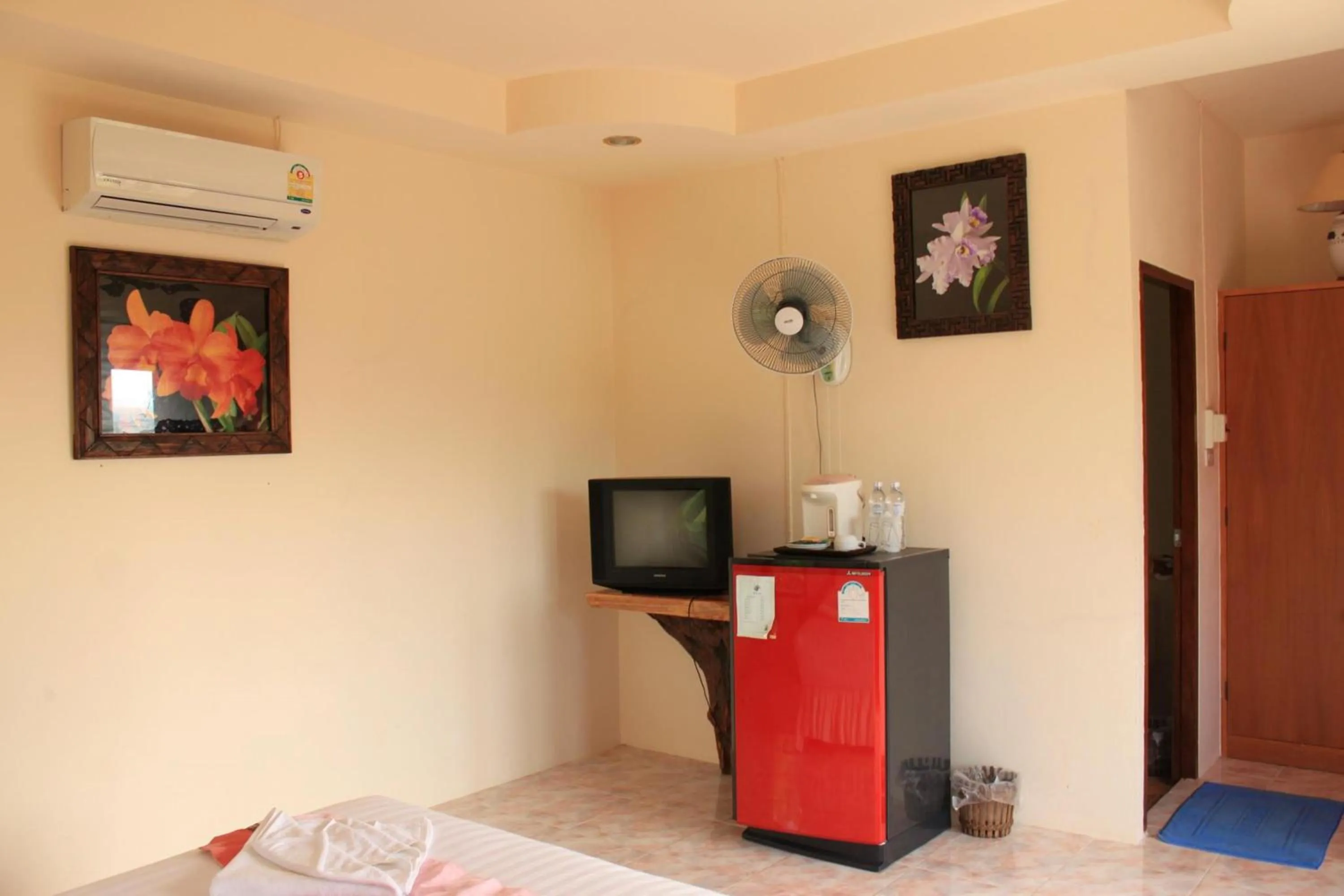 TV and multimedia in Pai Iyara Resort