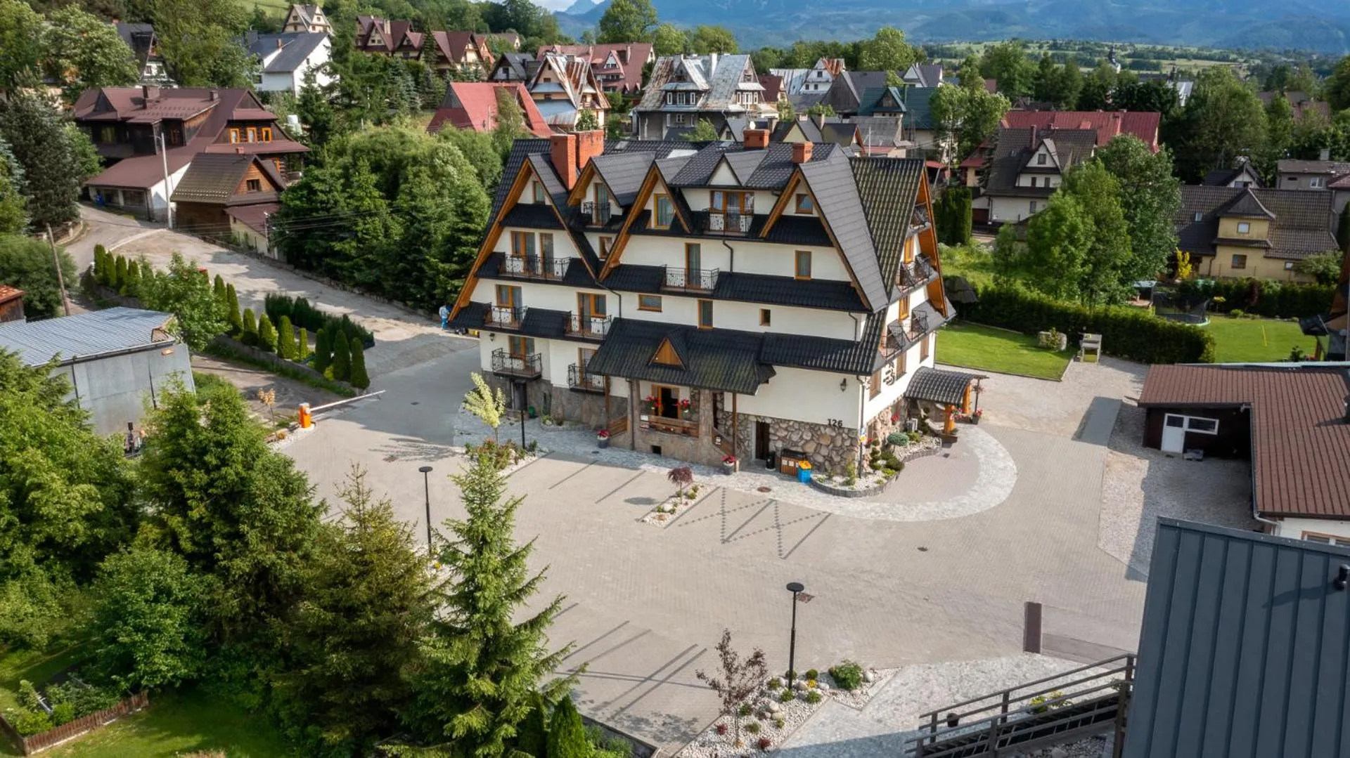 Property building in Willa Bystry Potok