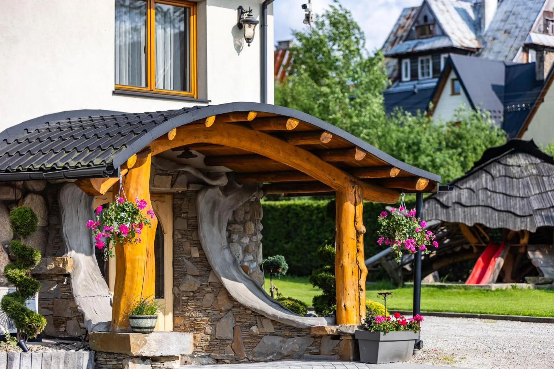 Property building in Willa Bystry Potok