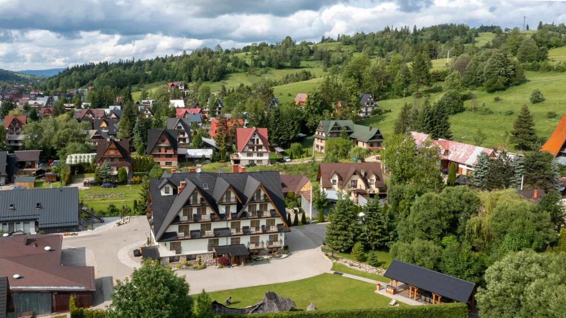 Property building in Willa Bystry Potok