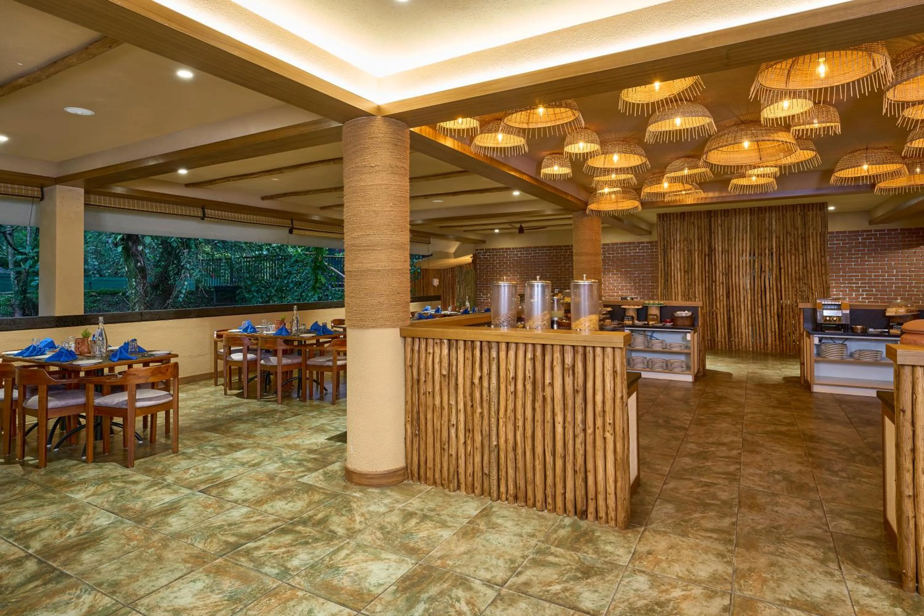 Restaurant/places to eat in Cardamom County by Xandari