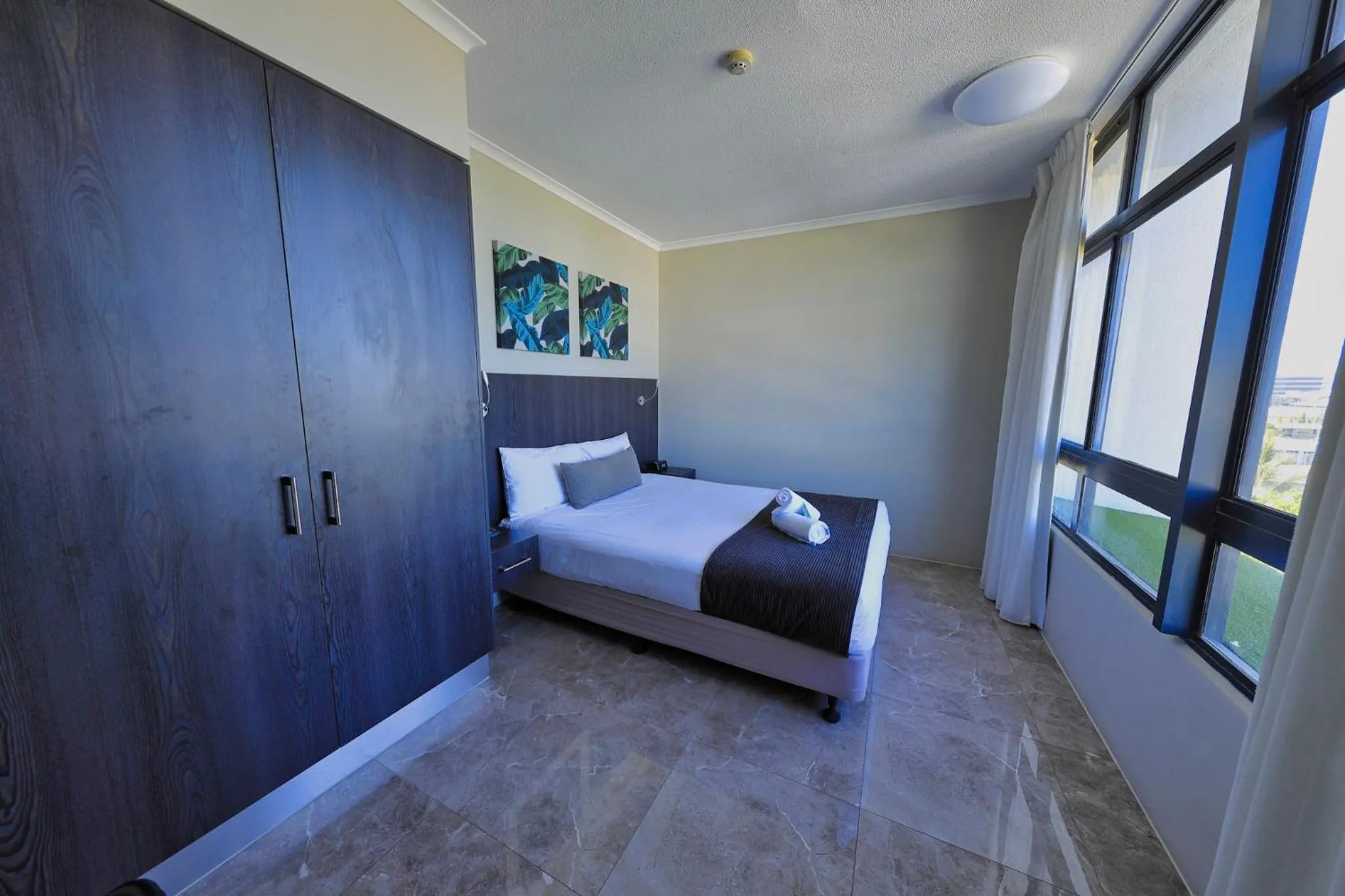 Photo of the whole room, Bed in Alivio Hotel Cairns