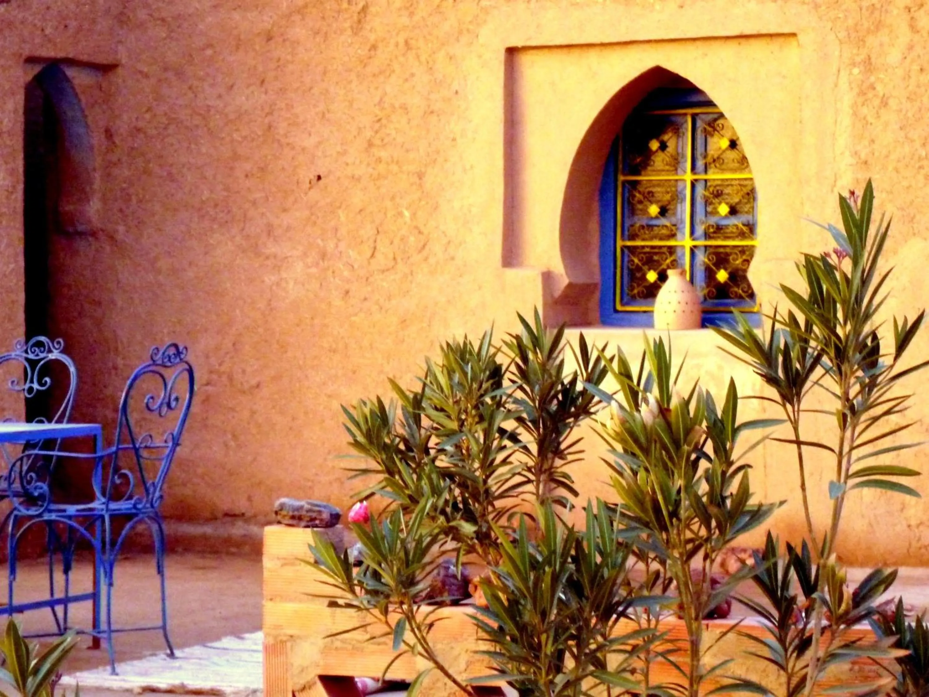 Facade/entrance in La Vallée des Dunes - Auberge, randonnées et circuits