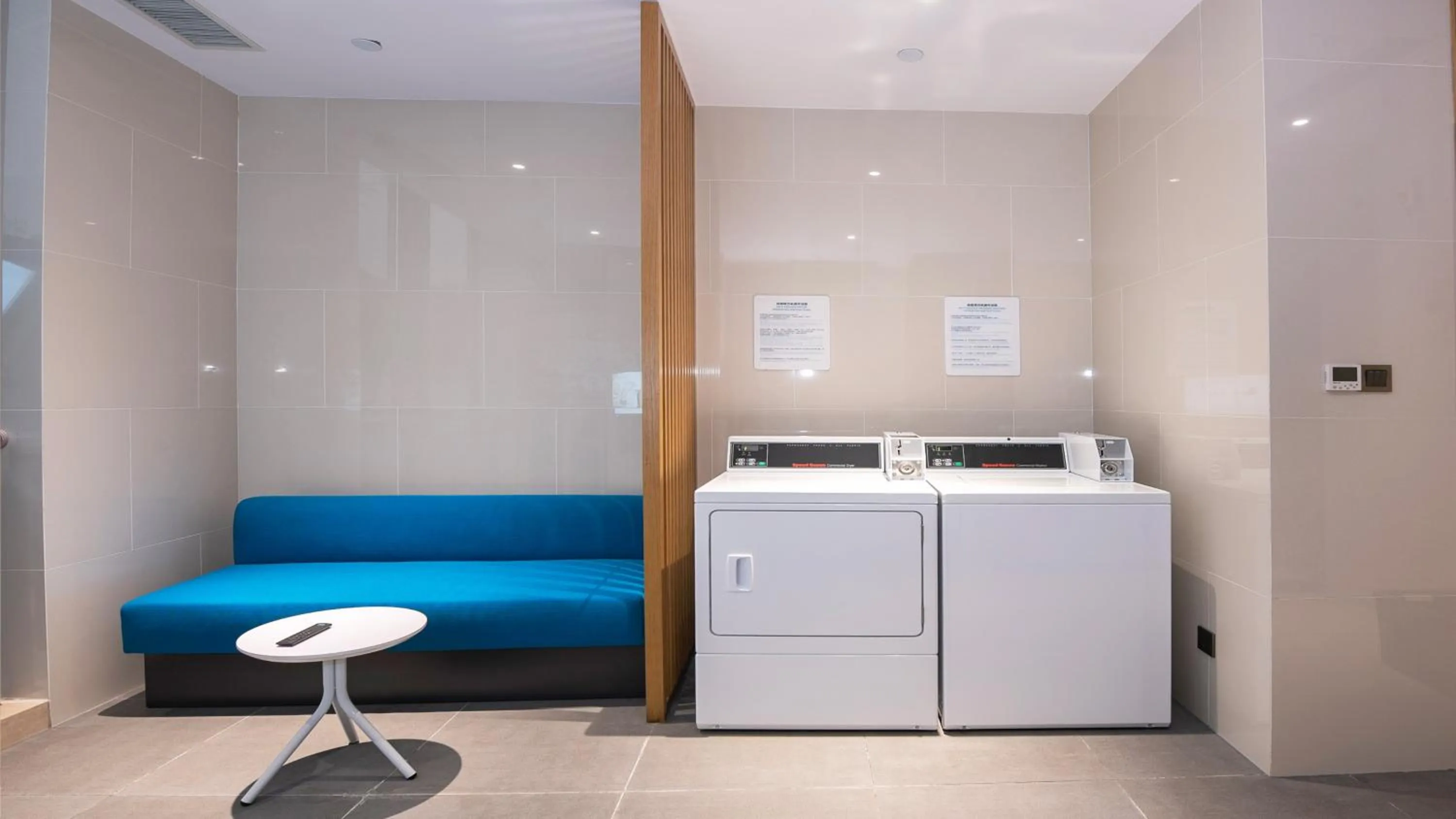 Swimming pool in Holiday Inn Express Luanchuan by IHG