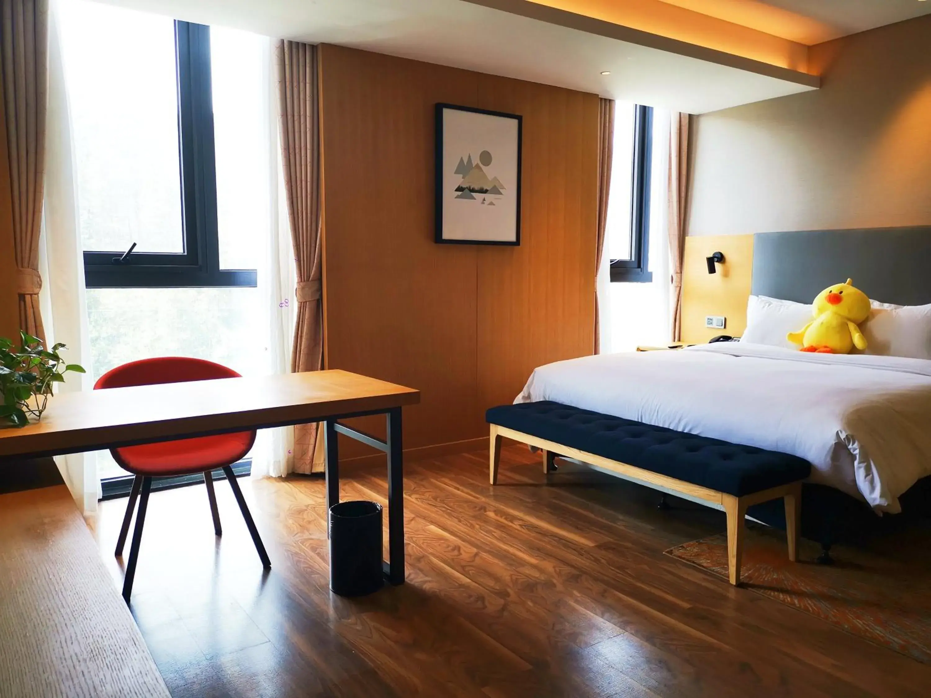 Mainland Chinese Citizens - Standard King Room with Bunk Bed in Holiday Inn Express Luanchuan by IHG Mainland Chinese Citizens - Standard King Room with Bunk Bed in Holiday Inn Express Luanchuan by IHG
