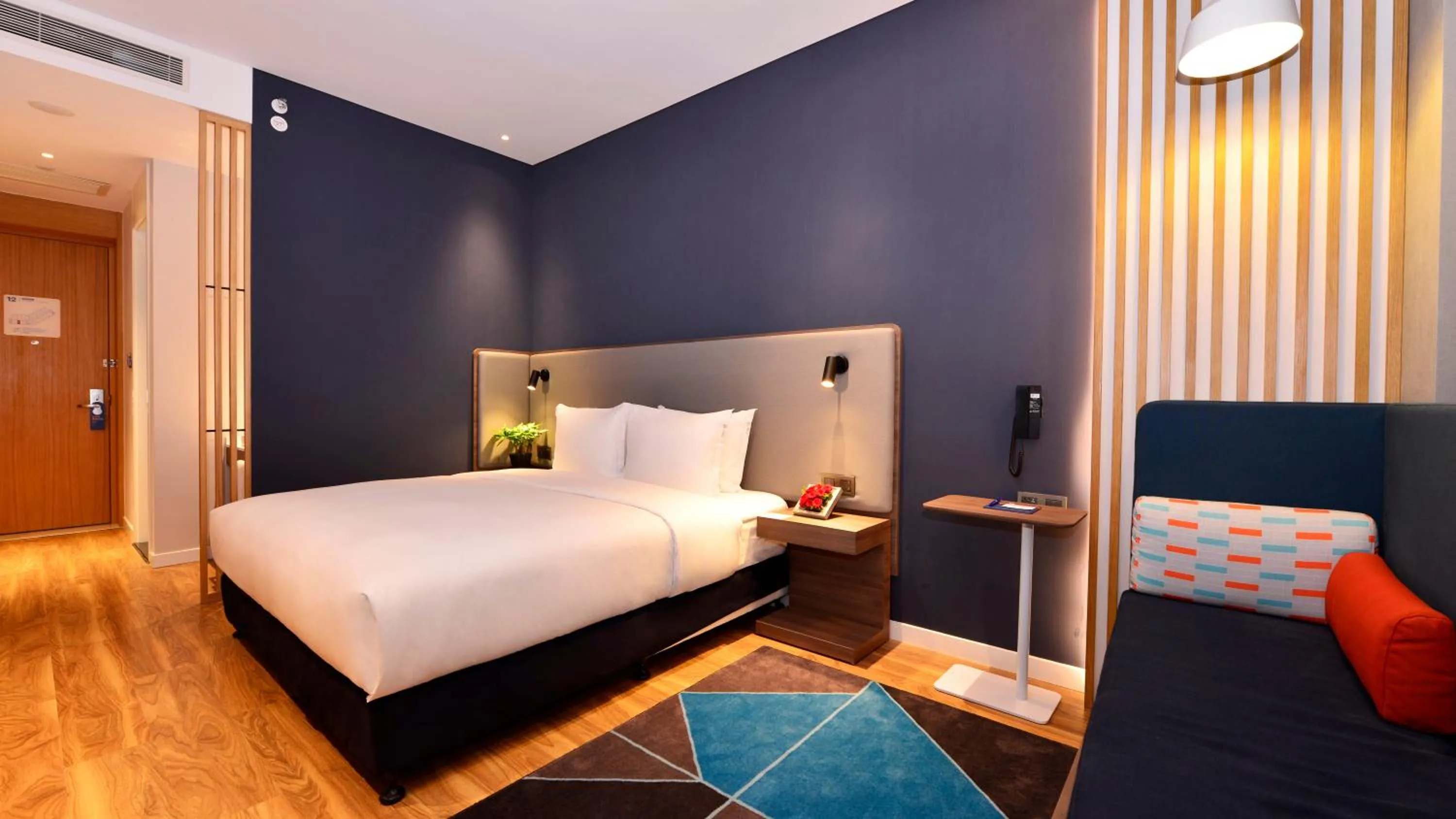 Bed in Holiday Inn Express Luanchuan by IHG