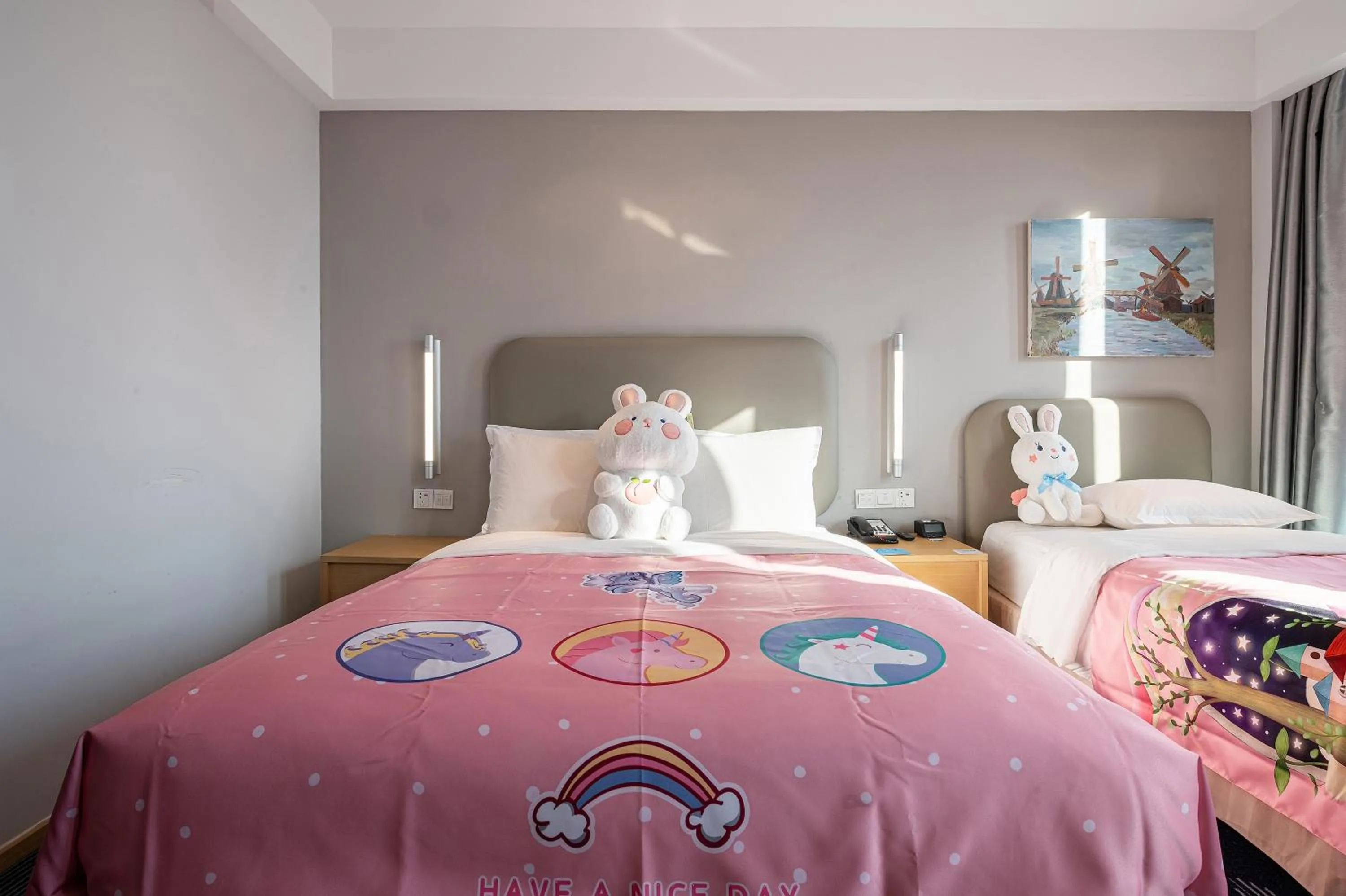 Bedroom, Bed in Holiday Inn Express - Qingdao West Coast by IHG