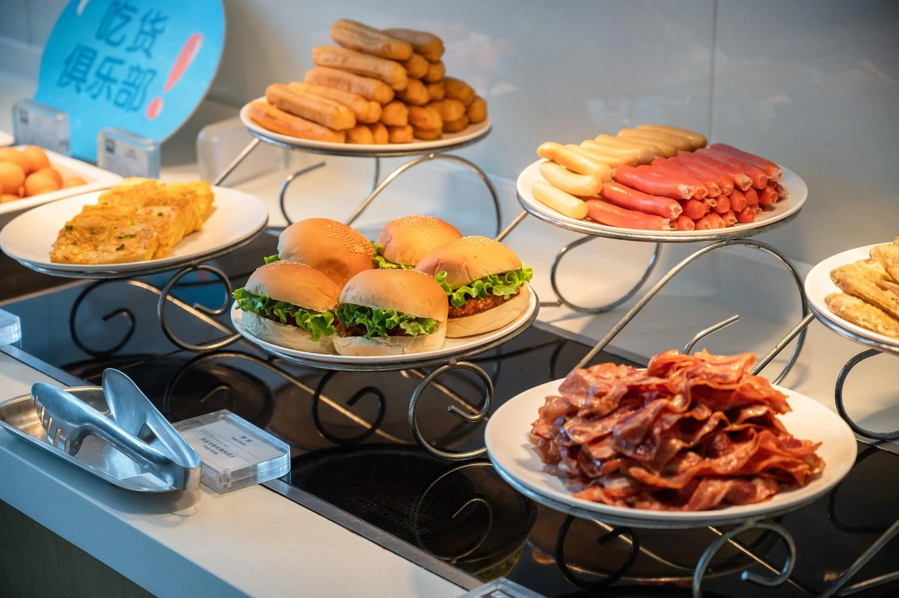 Breakfast in Holiday Inn Express - Qingdao West Coast by IHG
