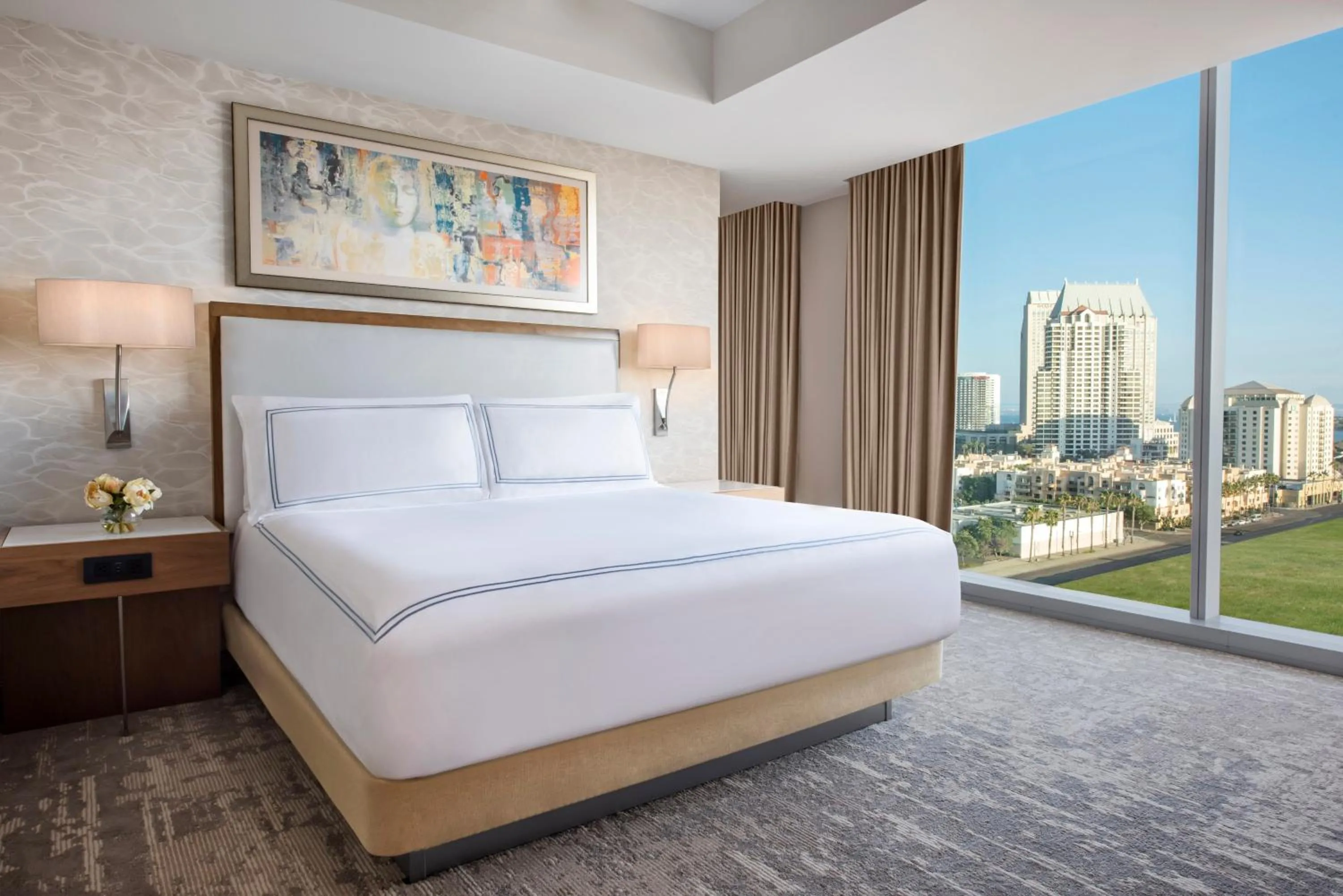 Photo of the whole room, Bed in InterContinental San Diego by IHG