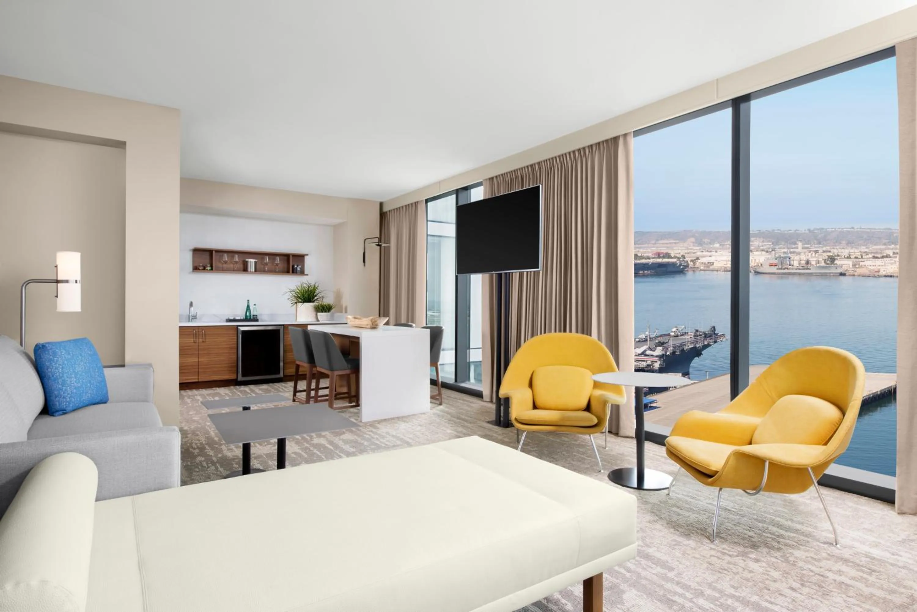 Bedroom in InterContinental San Diego by IHG