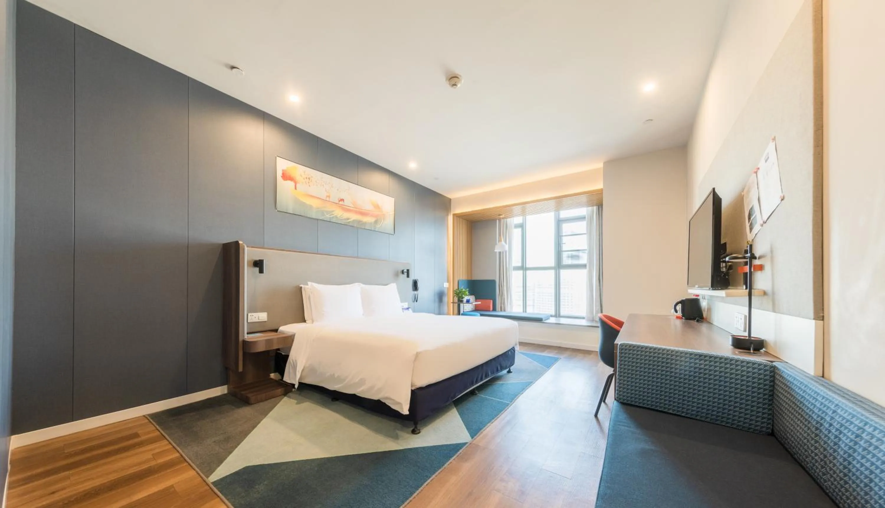 Bed in Holiday Inn Express - Wuhan Optical Valley by IHG