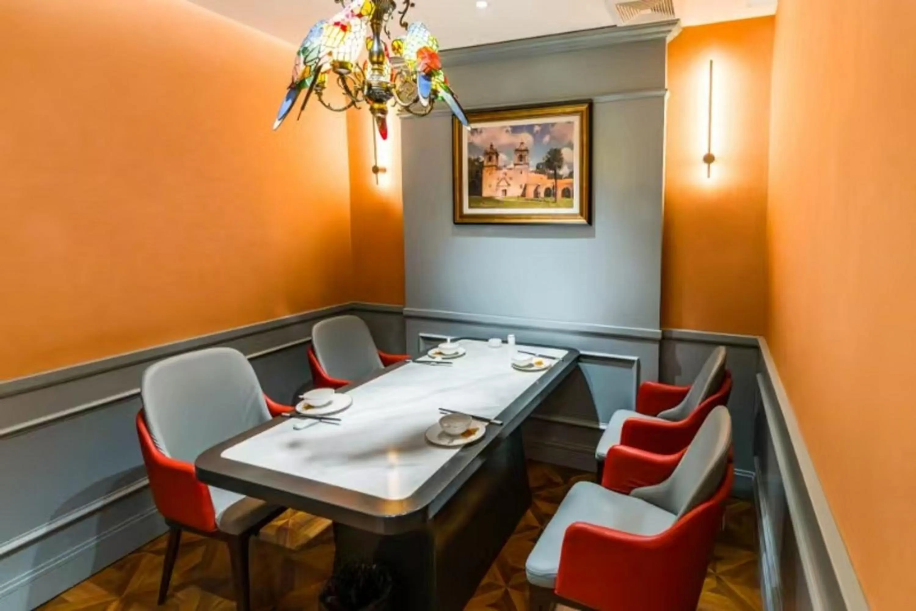 Dining area in Holiday Inn Express Hefei Shushan by IHG