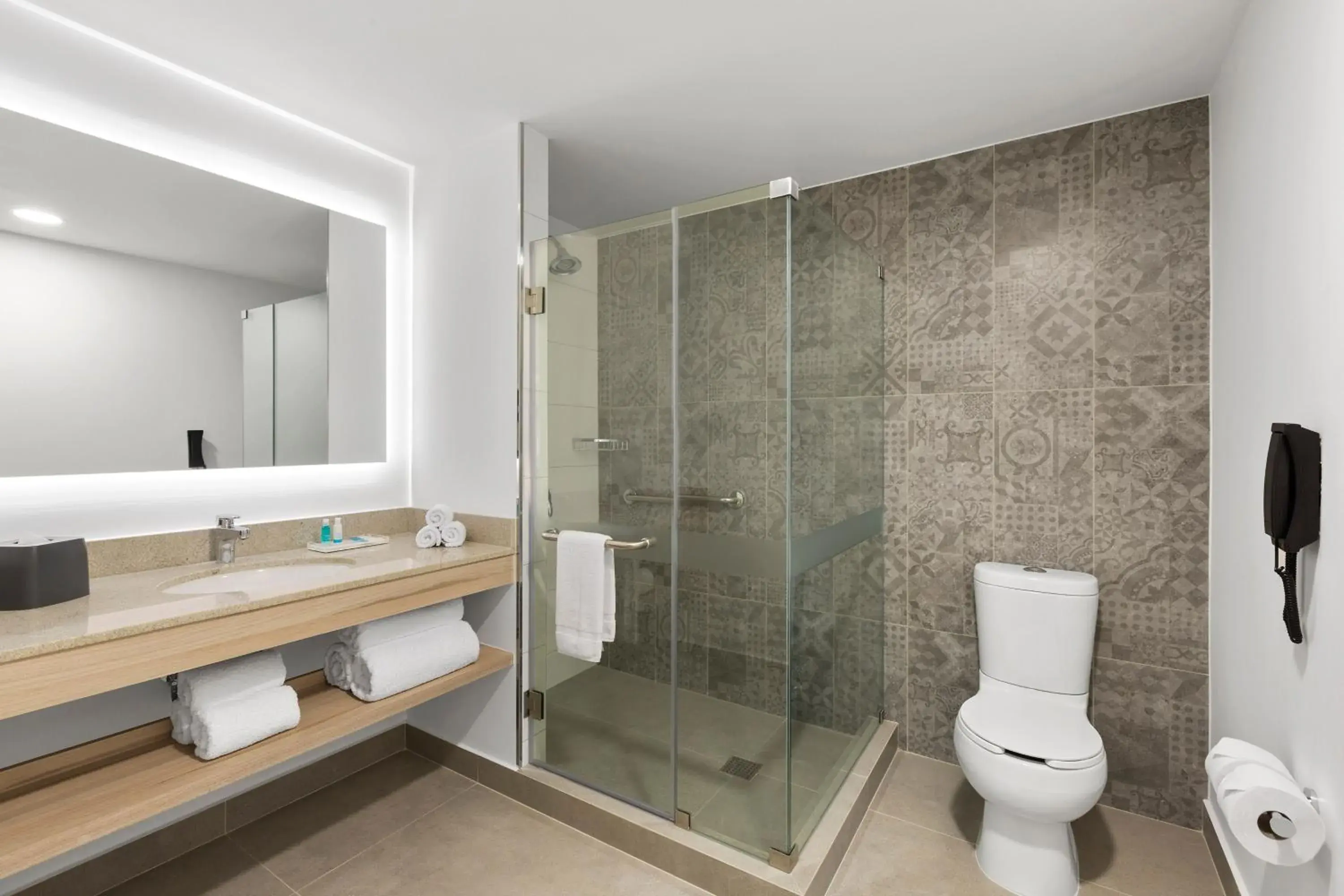 Standard King Room with Extra Space in Holiday Inn Express - Lima San Isidro by IHG Standard King Room with Extra Space in Holiday Inn Express - Lima San Isidro by IHG