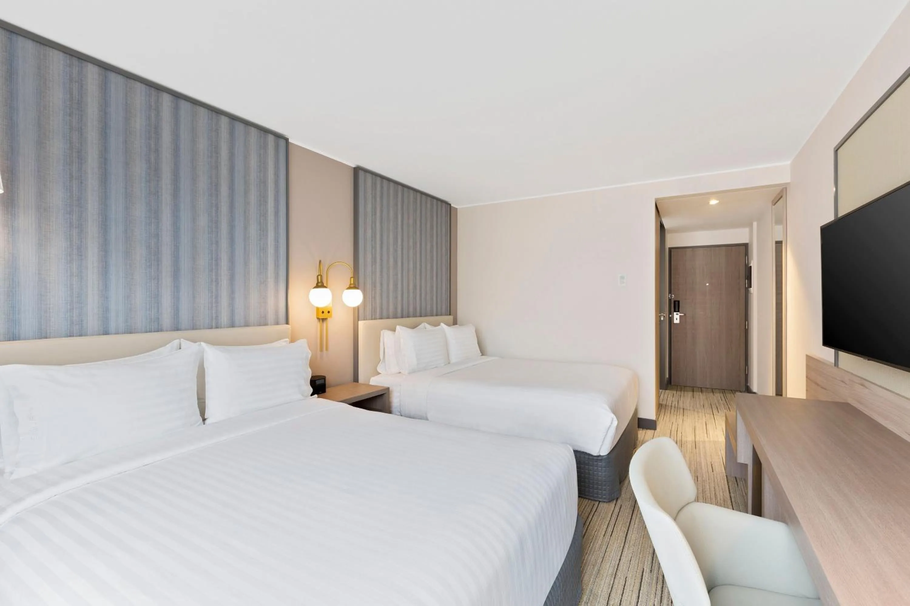 Photo of the whole room, Bed in Holiday Inn Express - Lima San Isidro by IHG