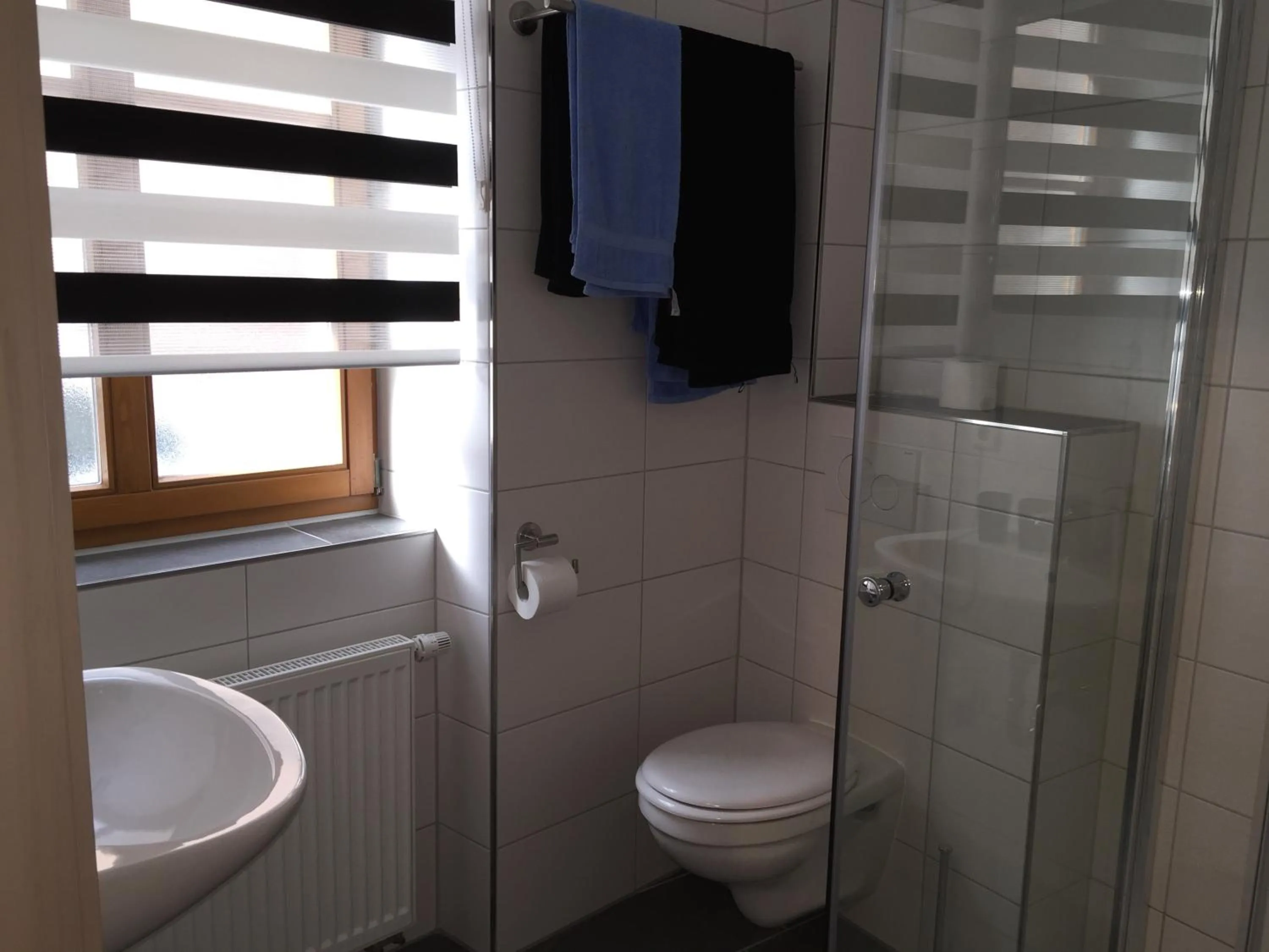 Bathroom in Hotel Zur Dorfschänke