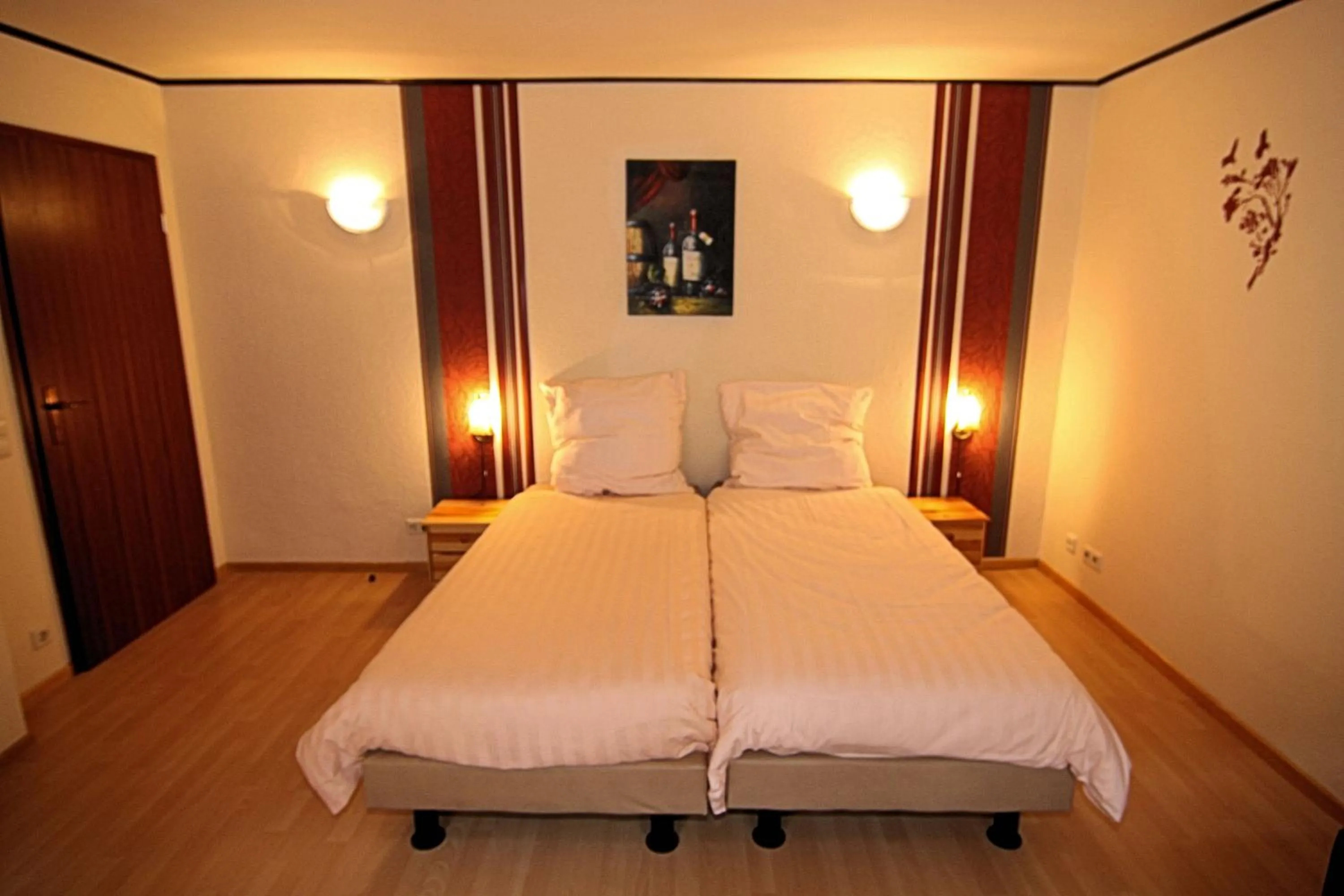 Bedroom, Bed in Hotel Zur Dorfschänke
