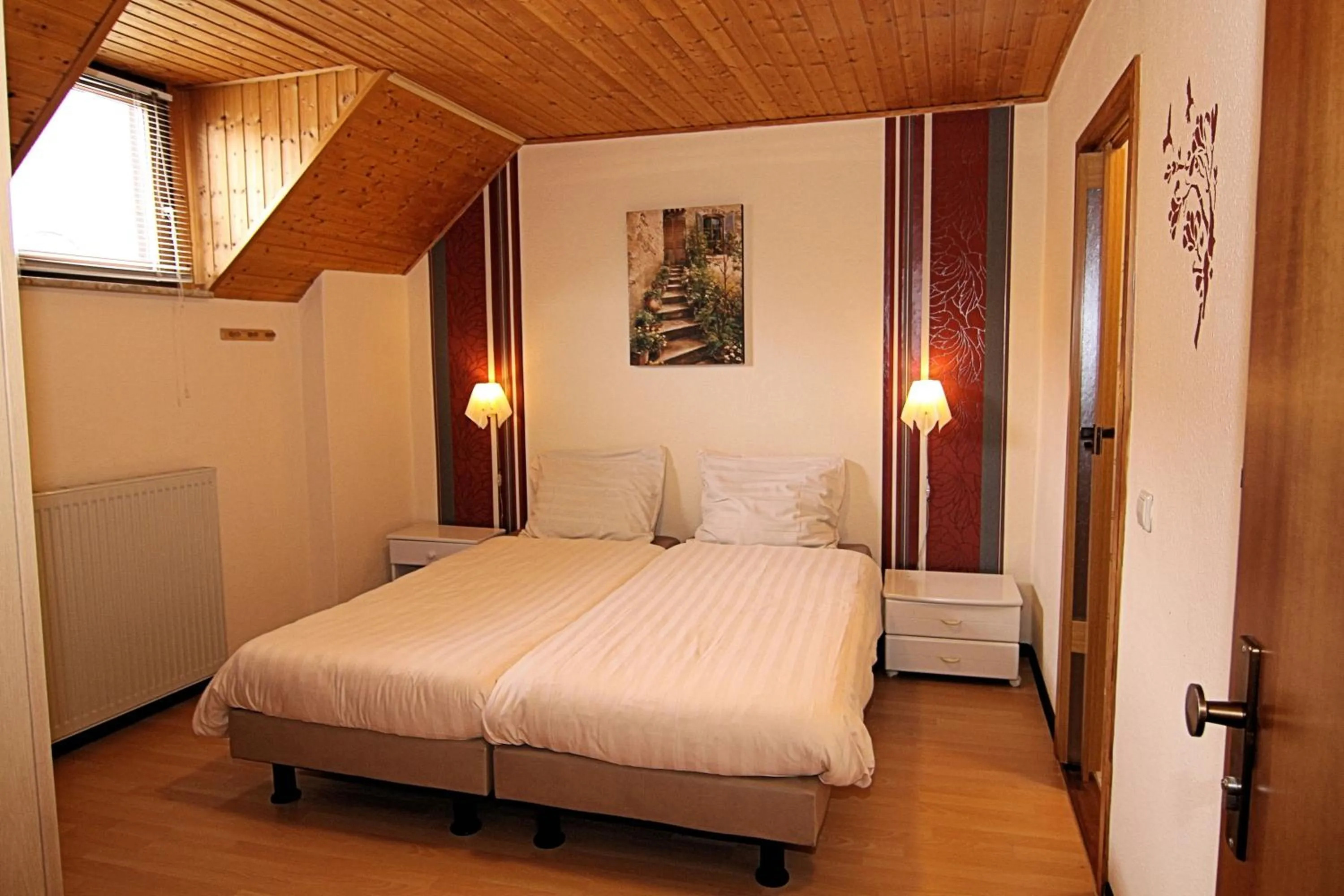 Photo of the whole room, Bed in Hotel Zur Dorfschänke