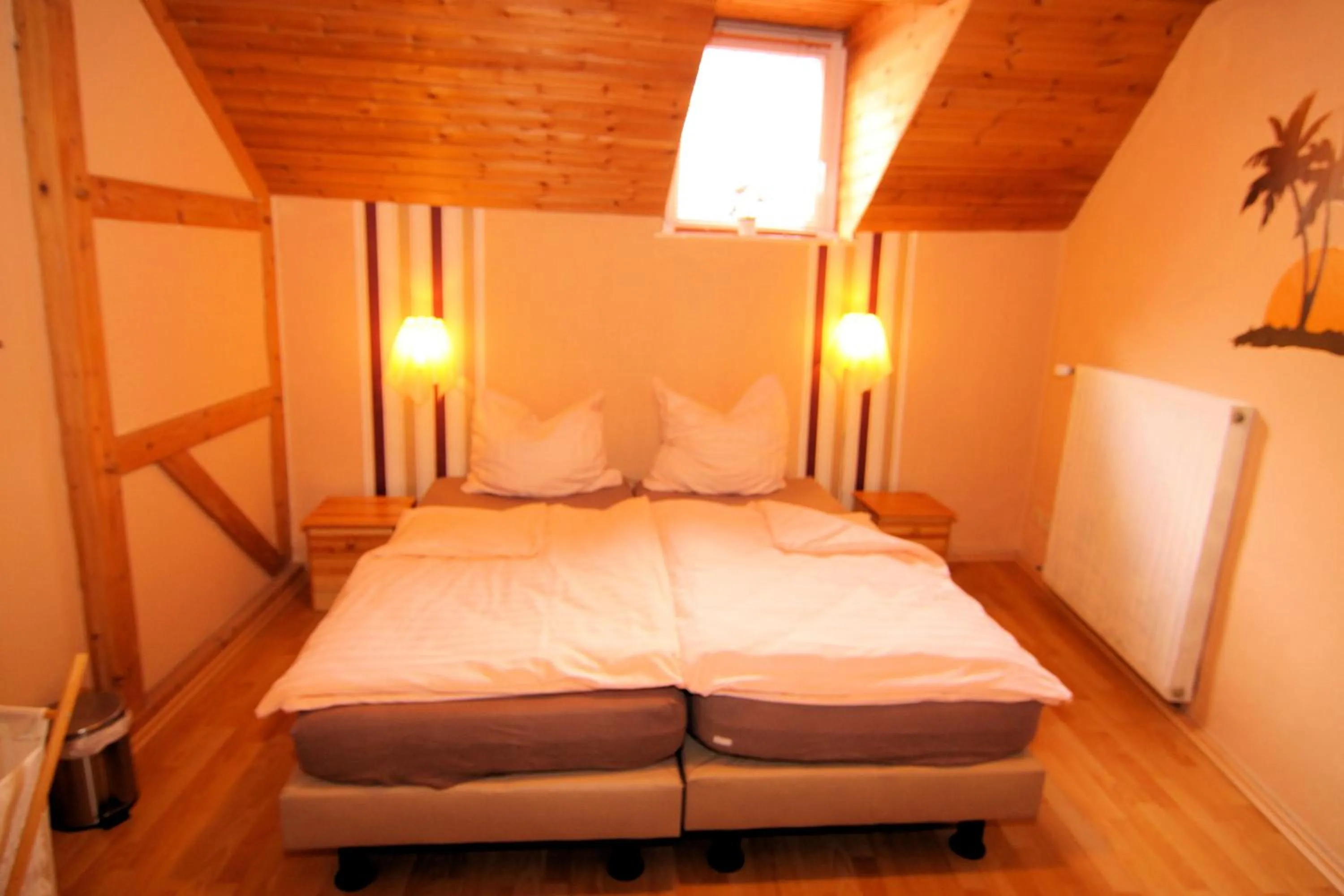 Bedroom, Bed in Hotel Zur Dorfschänke