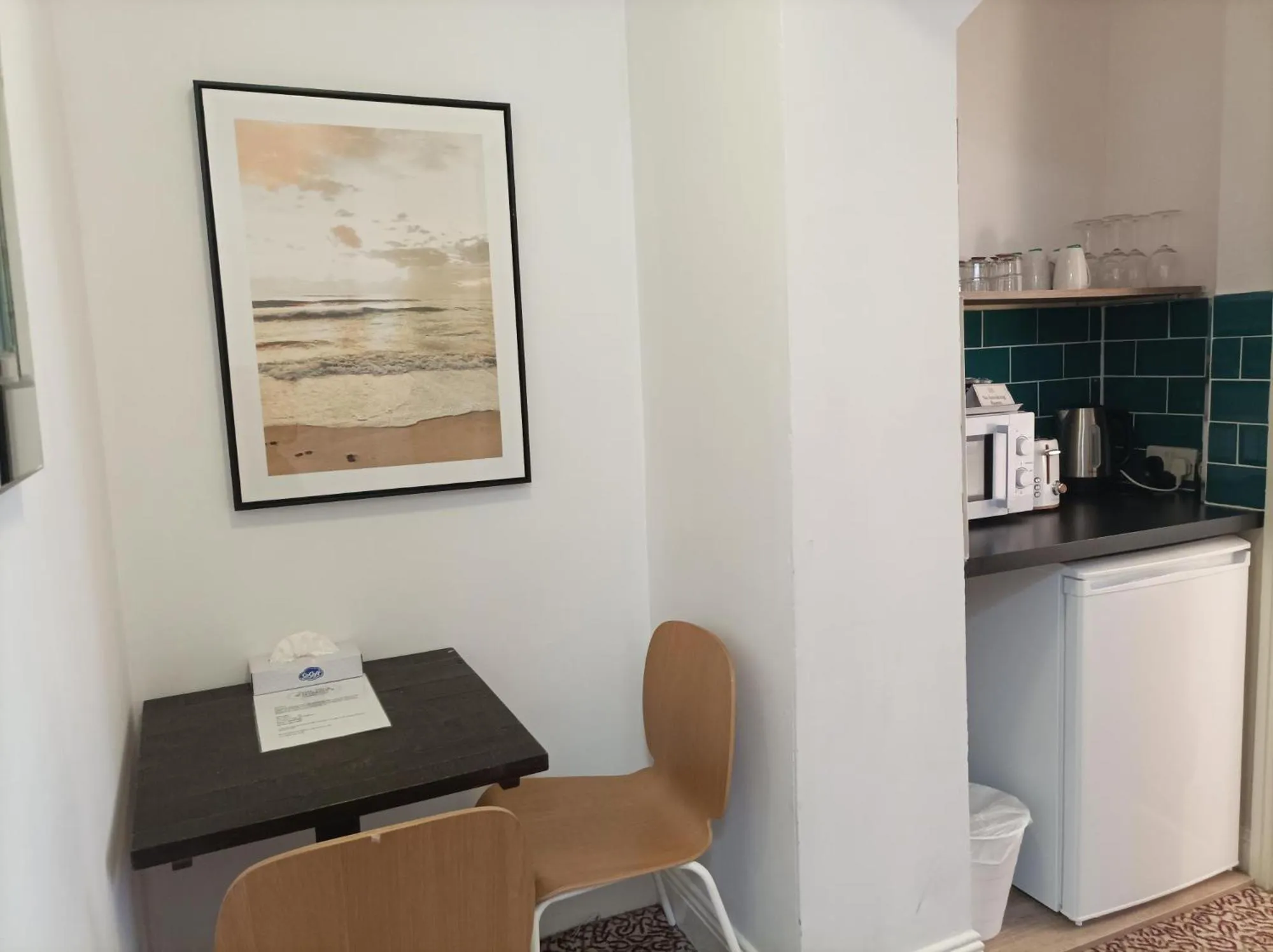 Tom Dick and Harriet's Accommodation