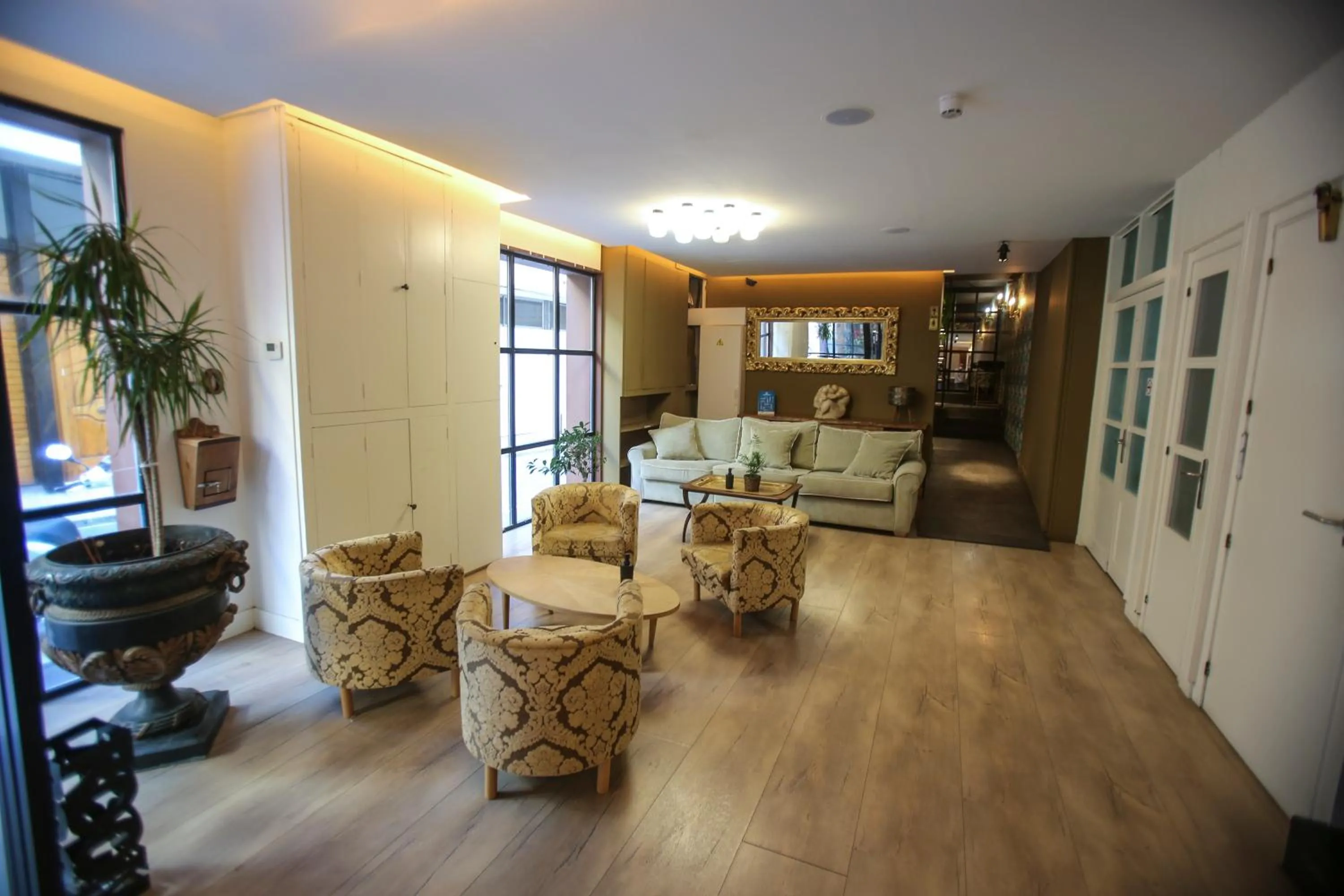 Lobby or reception in Gatell Hotel