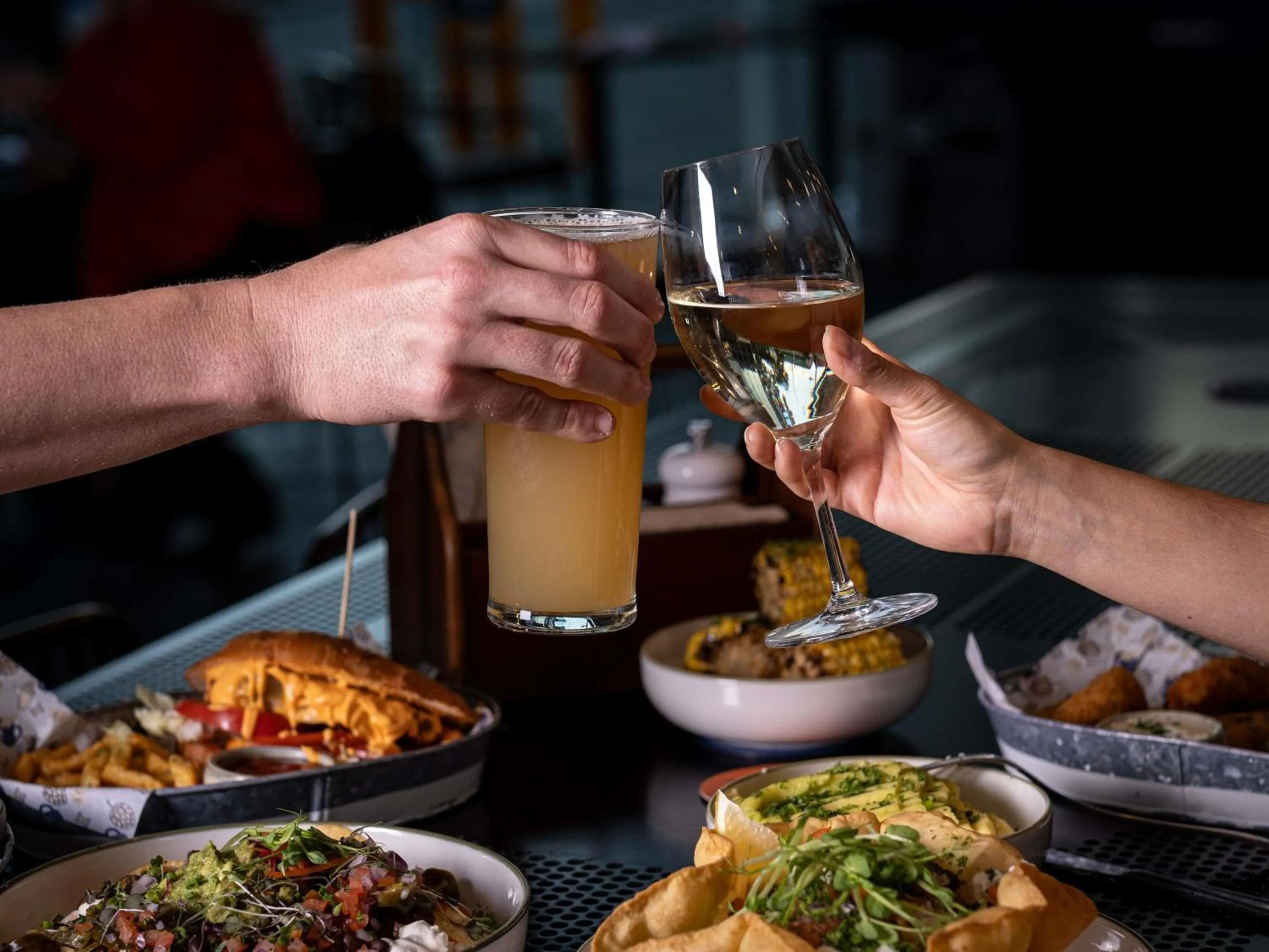 Restaurant/places to eat in Mercure Perth On Hay