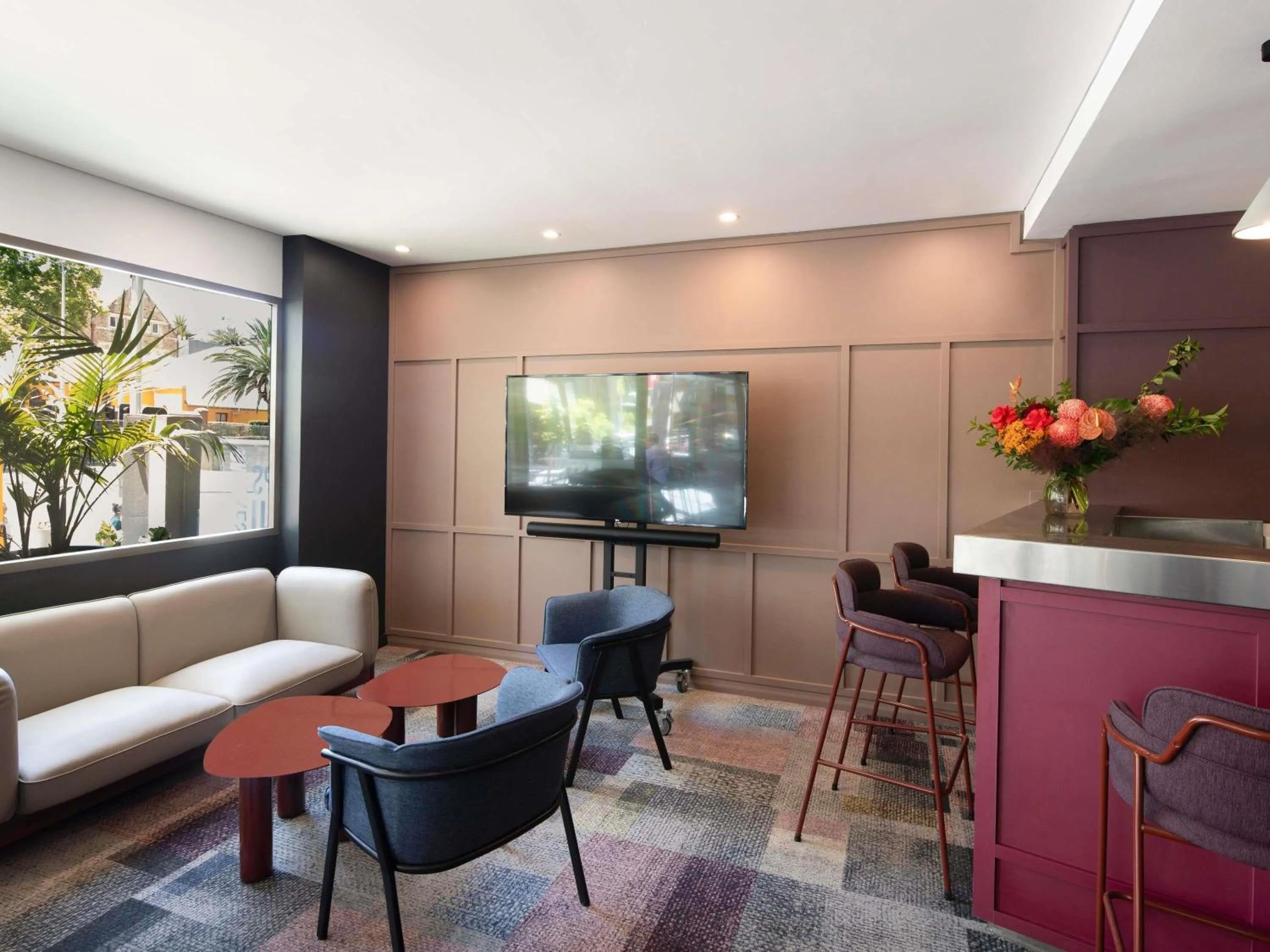 Lounge or bar in Mercure Perth On Hay