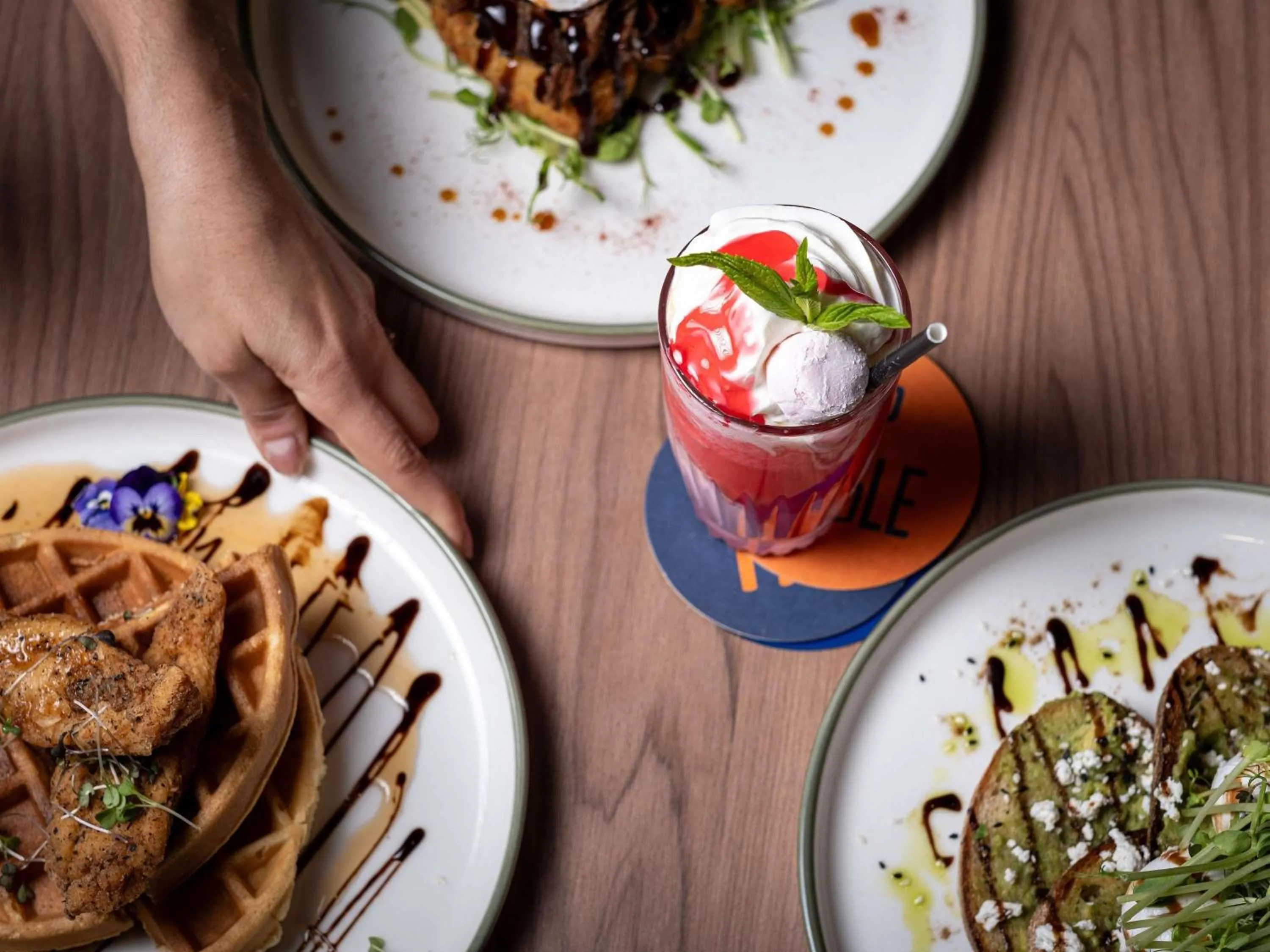 Restaurant/places to eat in Mercure Perth On Hay