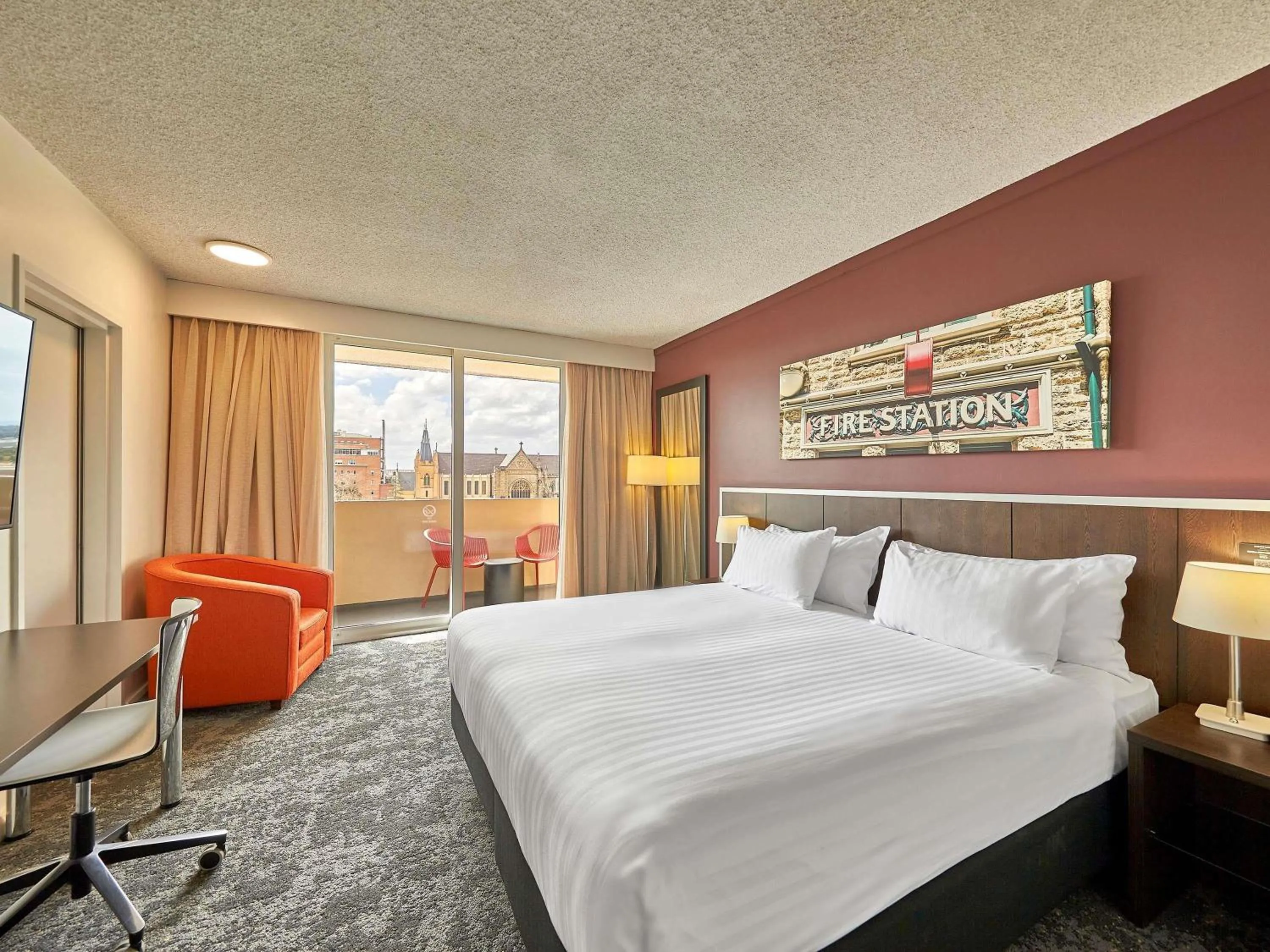 Bedroom, Bed in Mercure Perth On Hay