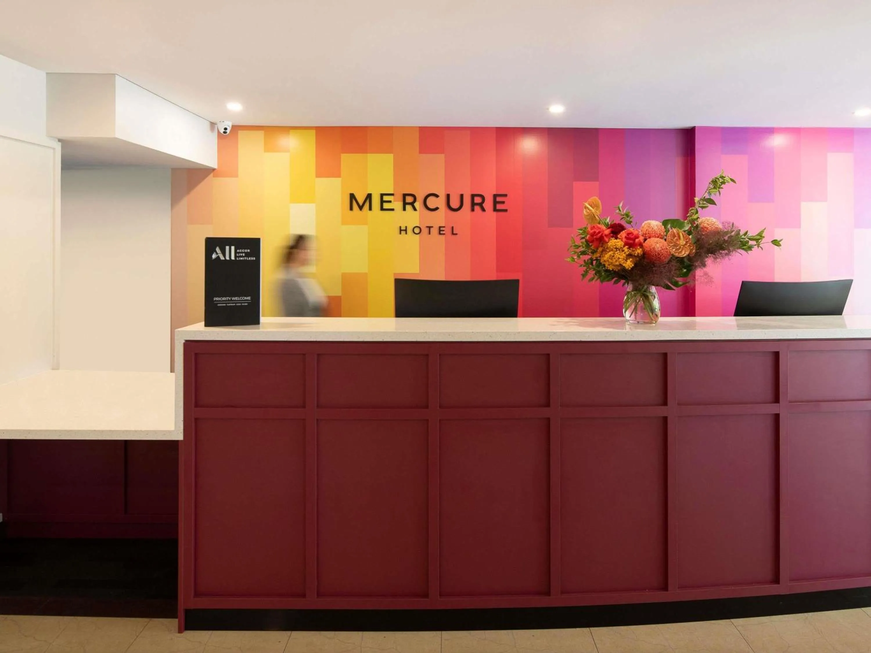 Property building in Mercure Perth On Hay