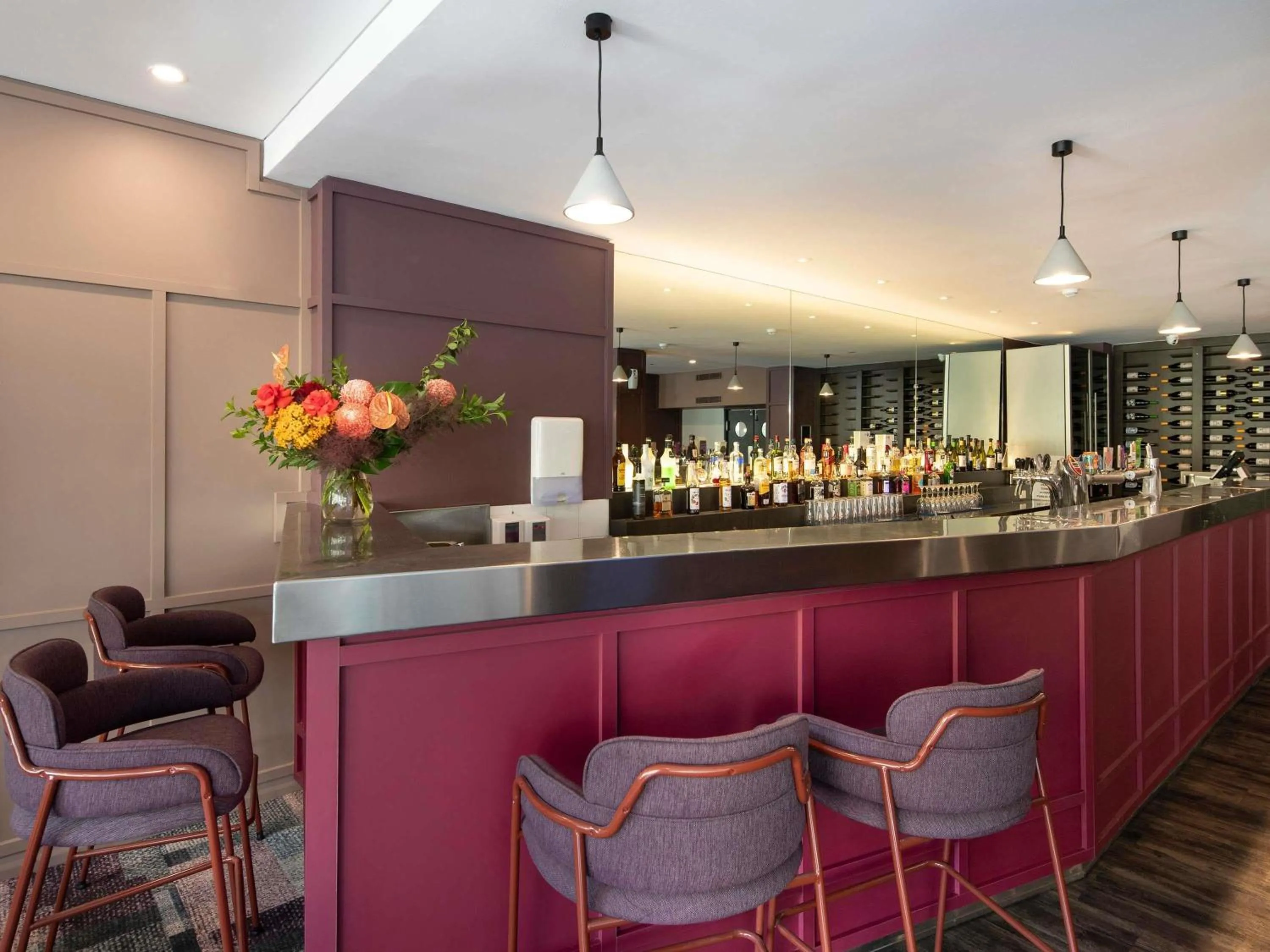 Property building in Mercure Perth On Hay