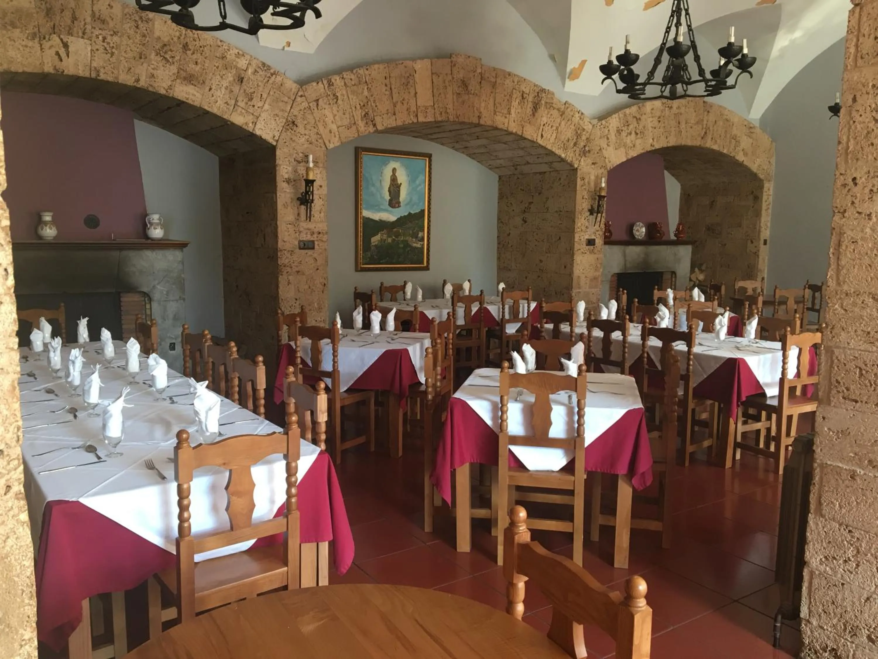 Restaurant/places to eat in MONASTERIO de SANTA MARÍA DE VALVANERA