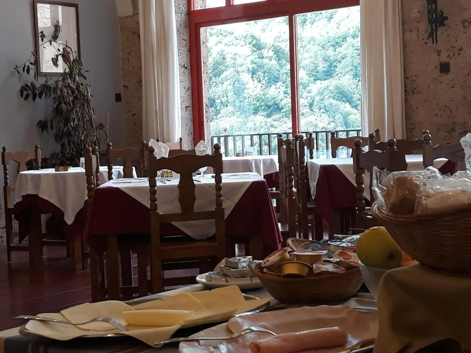 Breakfast in MONASTERIO de SANTA MARÍA DE VALVANERA