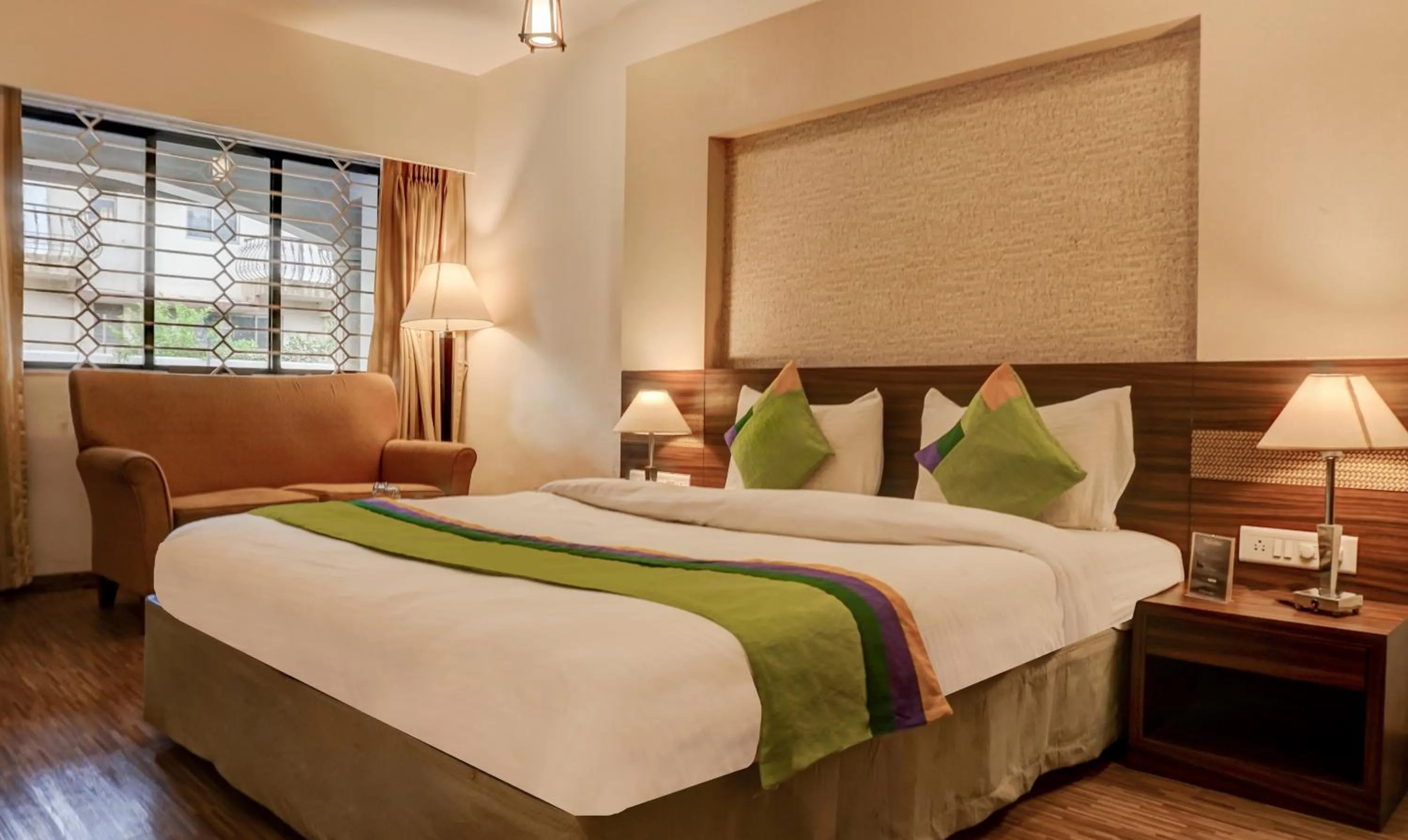 Bedroom, Bed in Treebo Five Elements, Lonavala