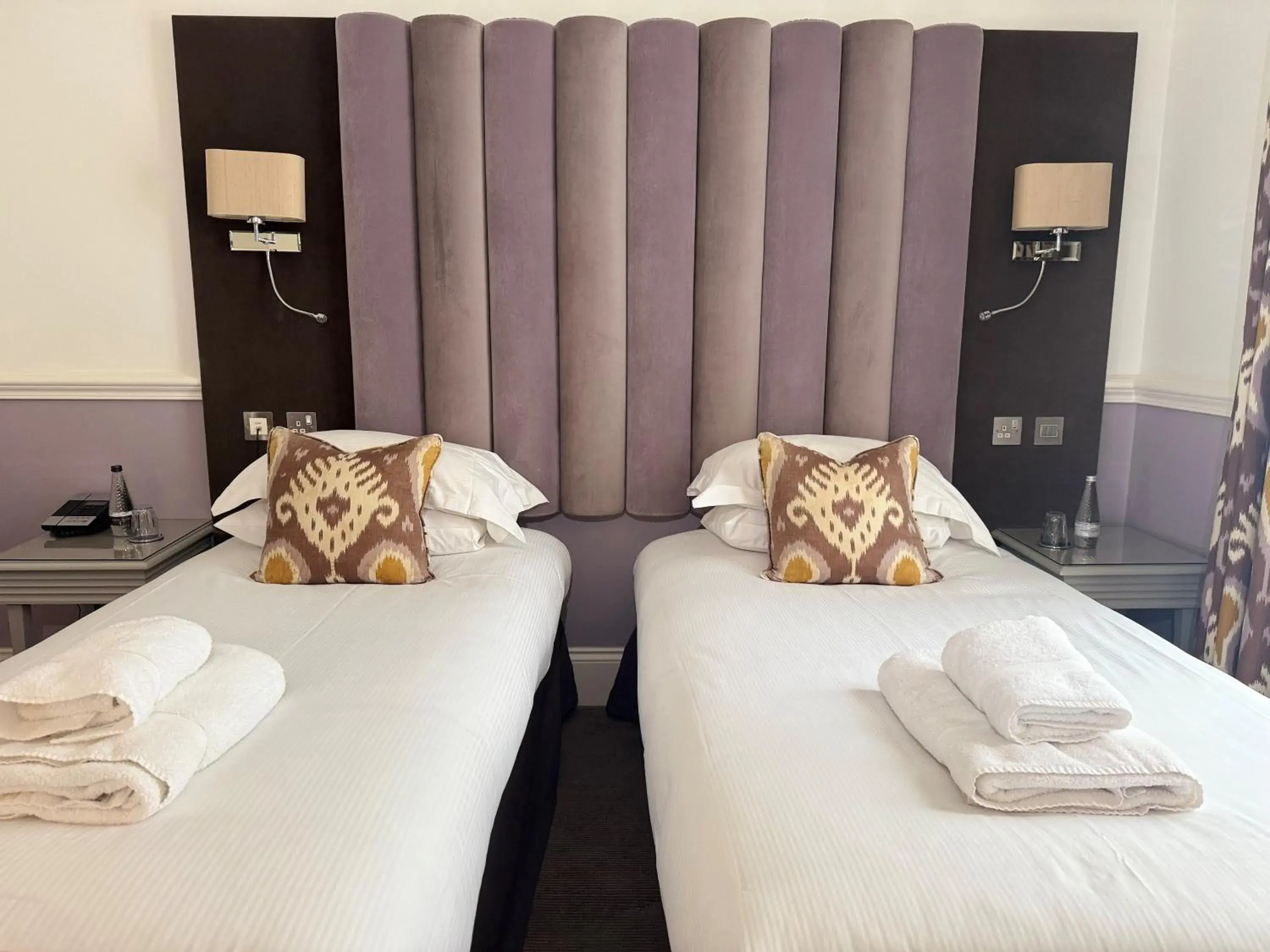 Deluxe Twin Room in The West Park Hotel Deluxe Twin Room in The West Park Hotel