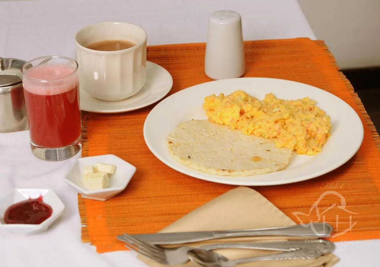 Food and drinks in Hotel Central House a 5 min de la Embajada Americana