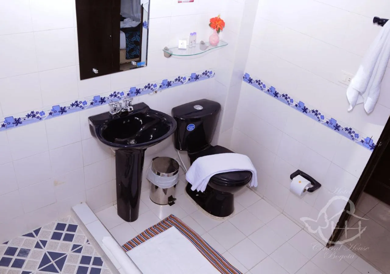 Bathroom in Hotel Central House a 5 min de la Embajada Americana