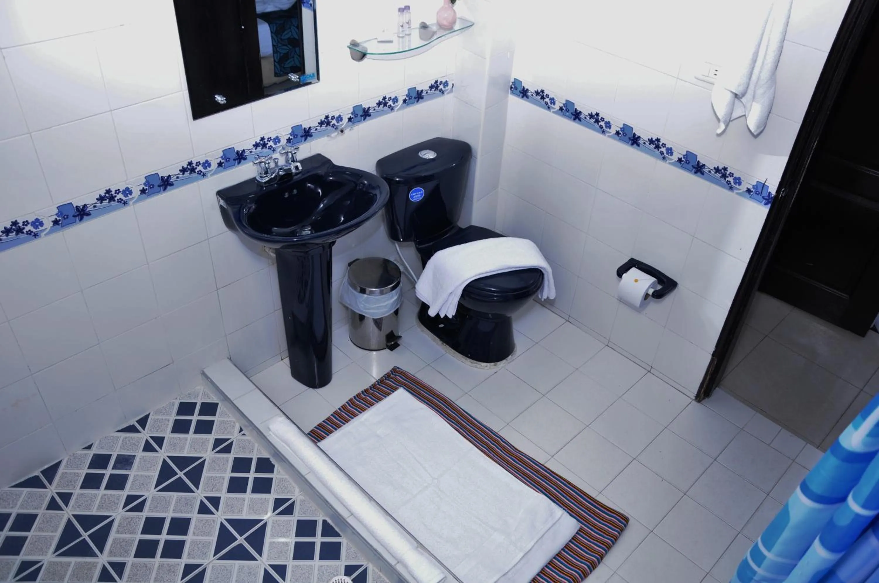 Bathroom in Hotel Central House a 5 min de la Embajada Americana