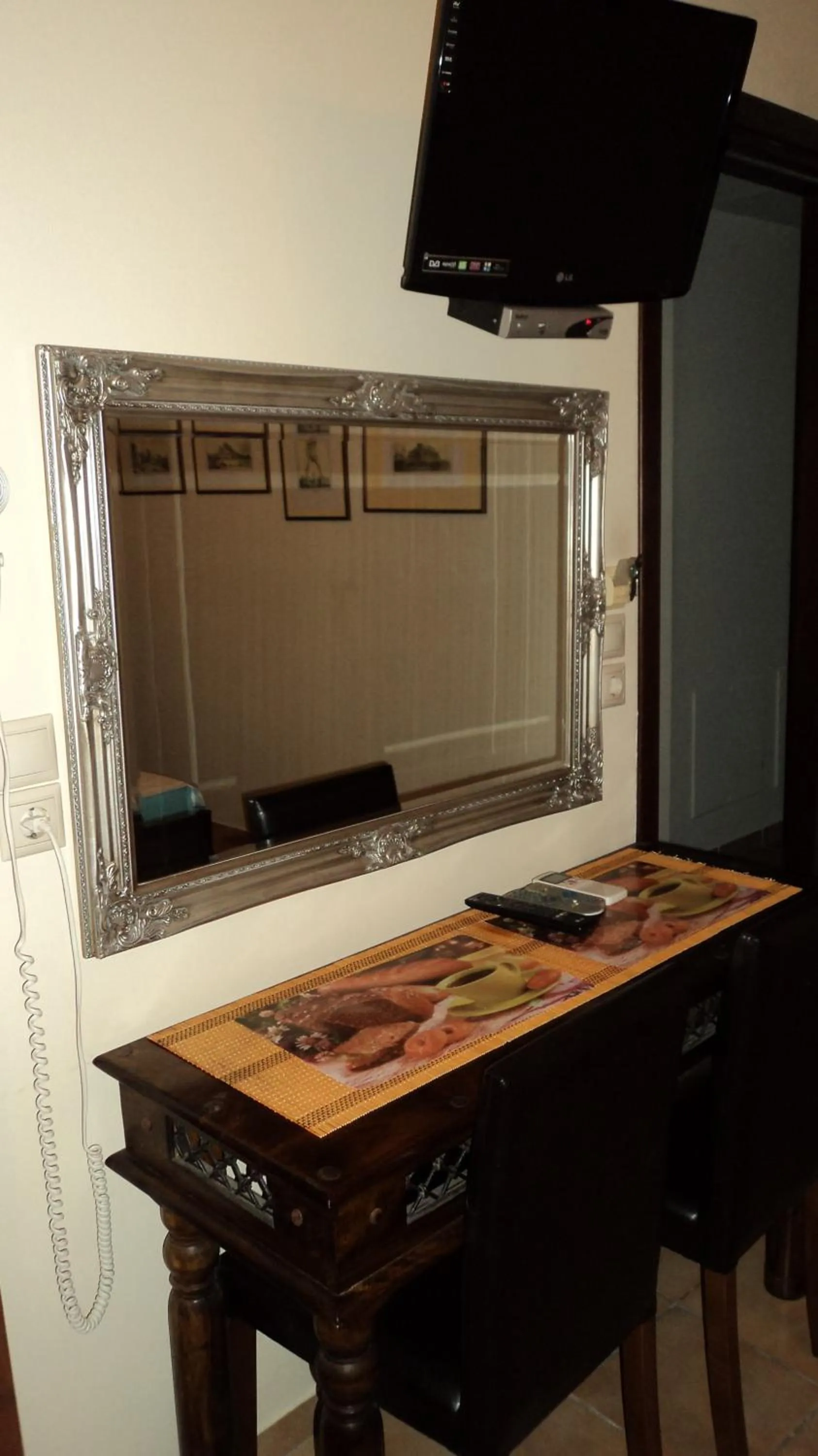 Decorative detail in Minos Pension