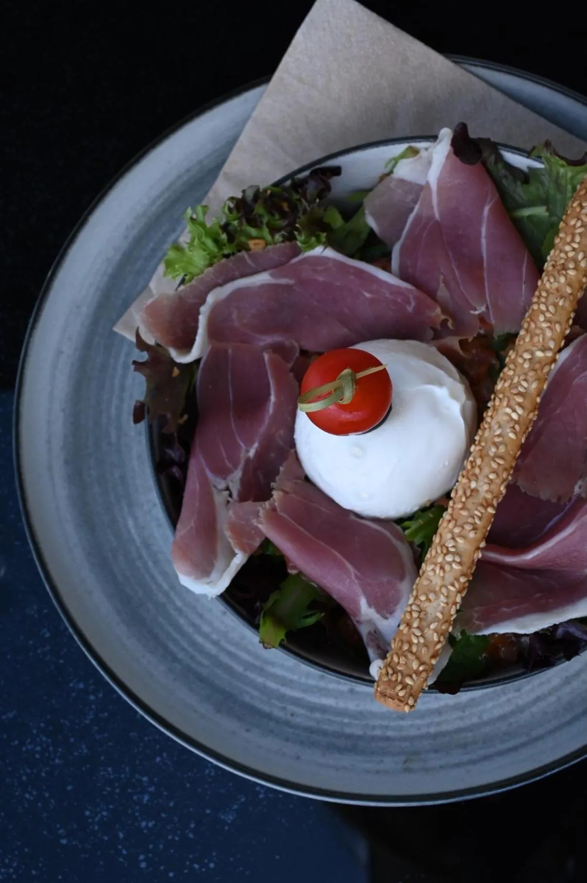 Restaurant/places to eat in Logis Hôtel Le Bellevue