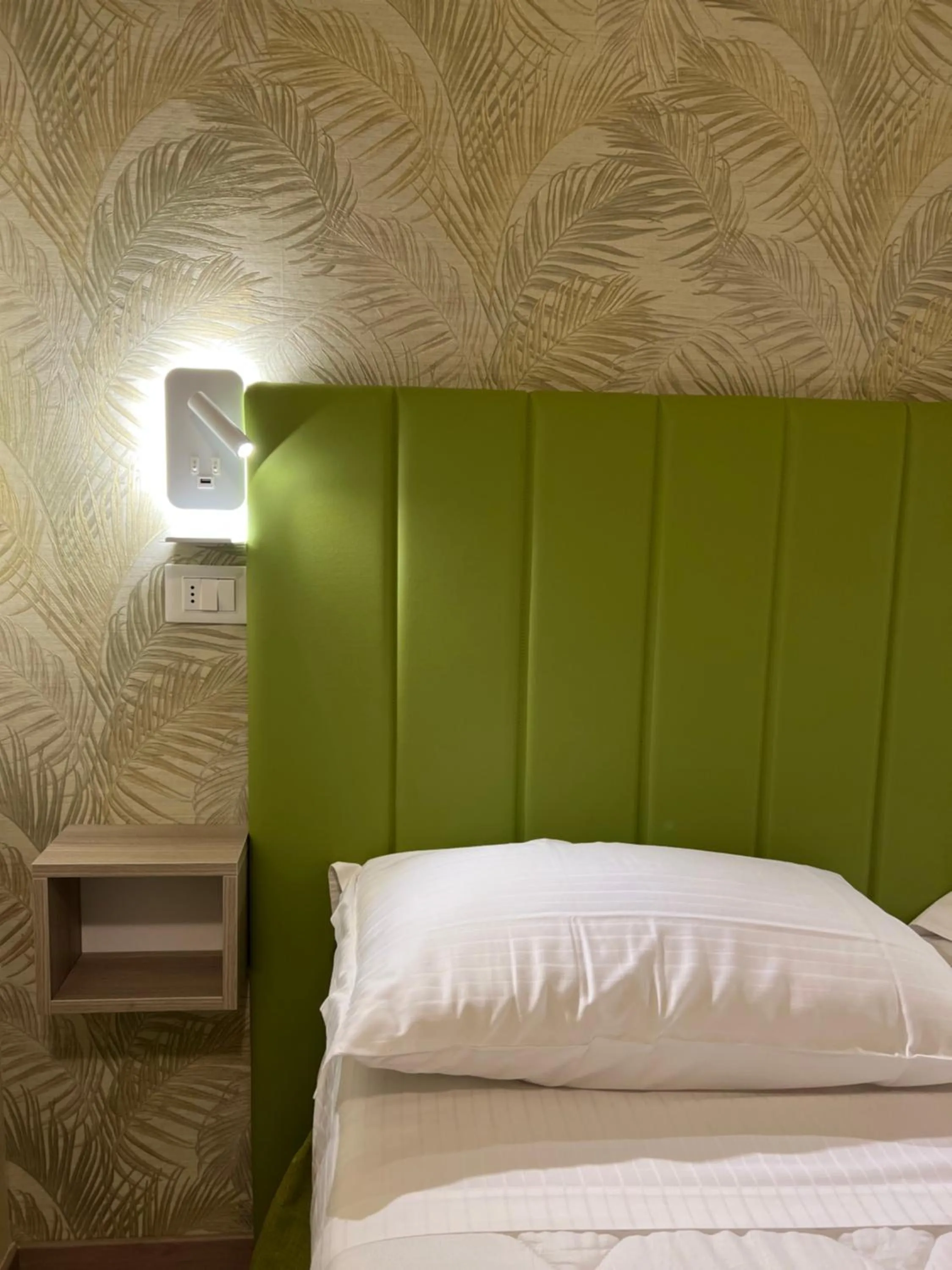 Bedroom, Bed in Hotel Liu