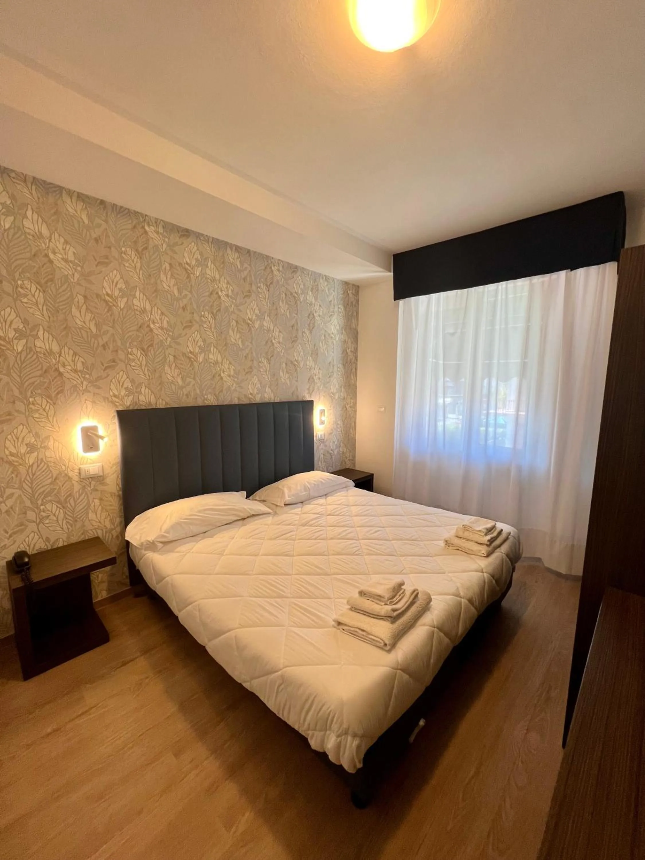 Bedroom, Bed in Hotel Liu