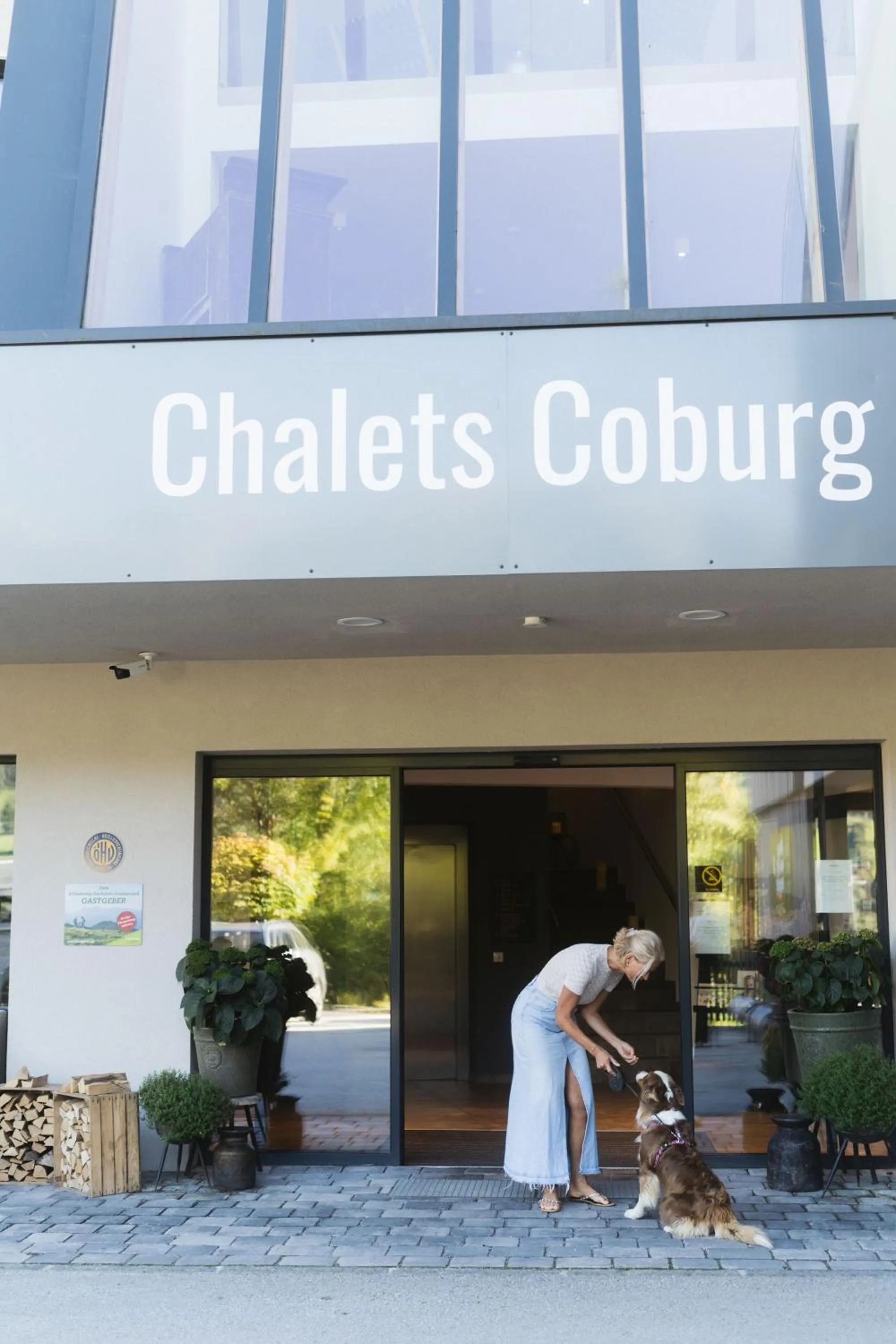 People in Boutique Aparthotel Chalets Coburg