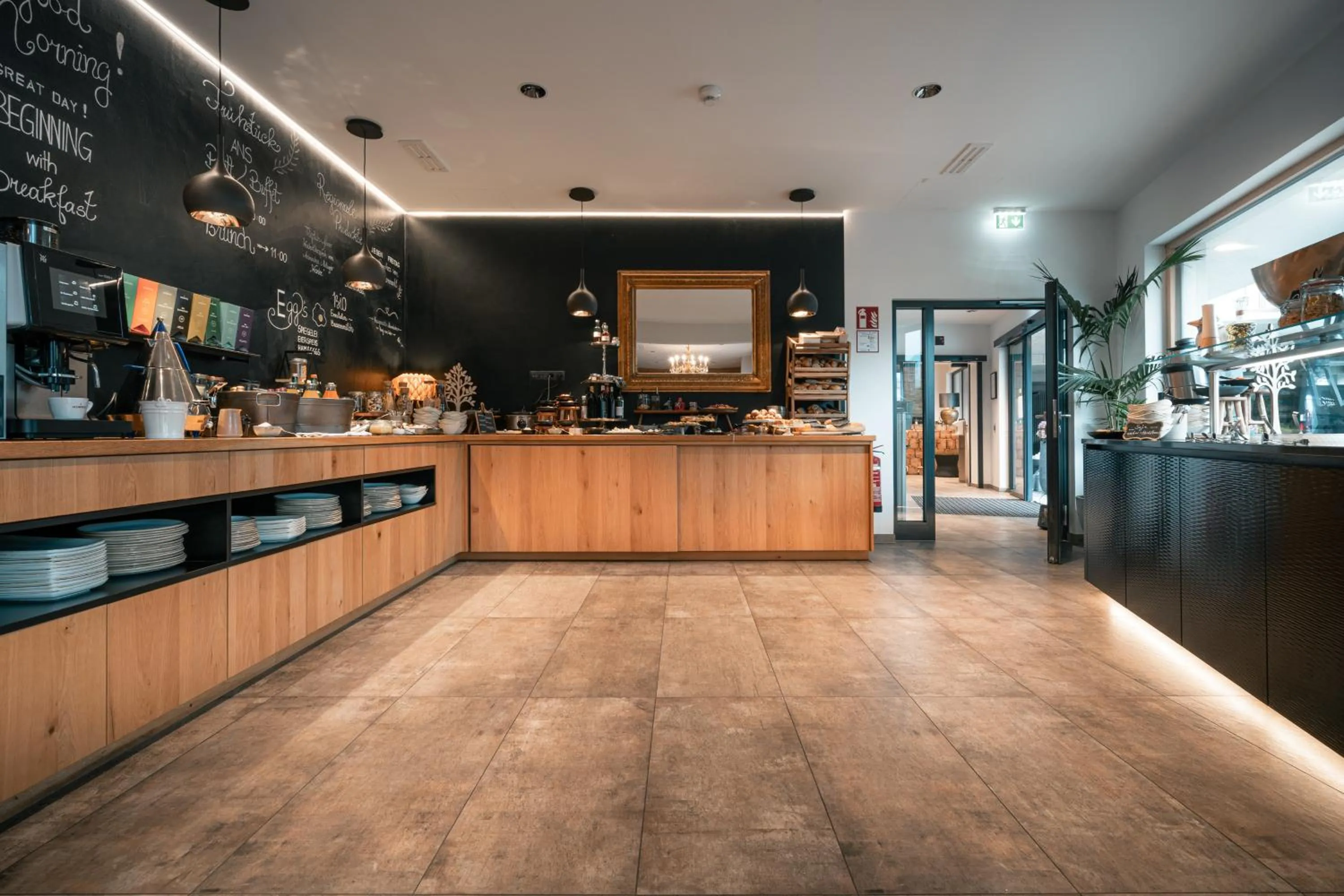 Buffet breakfast in Boutique Aparthotel Chalets Coburg